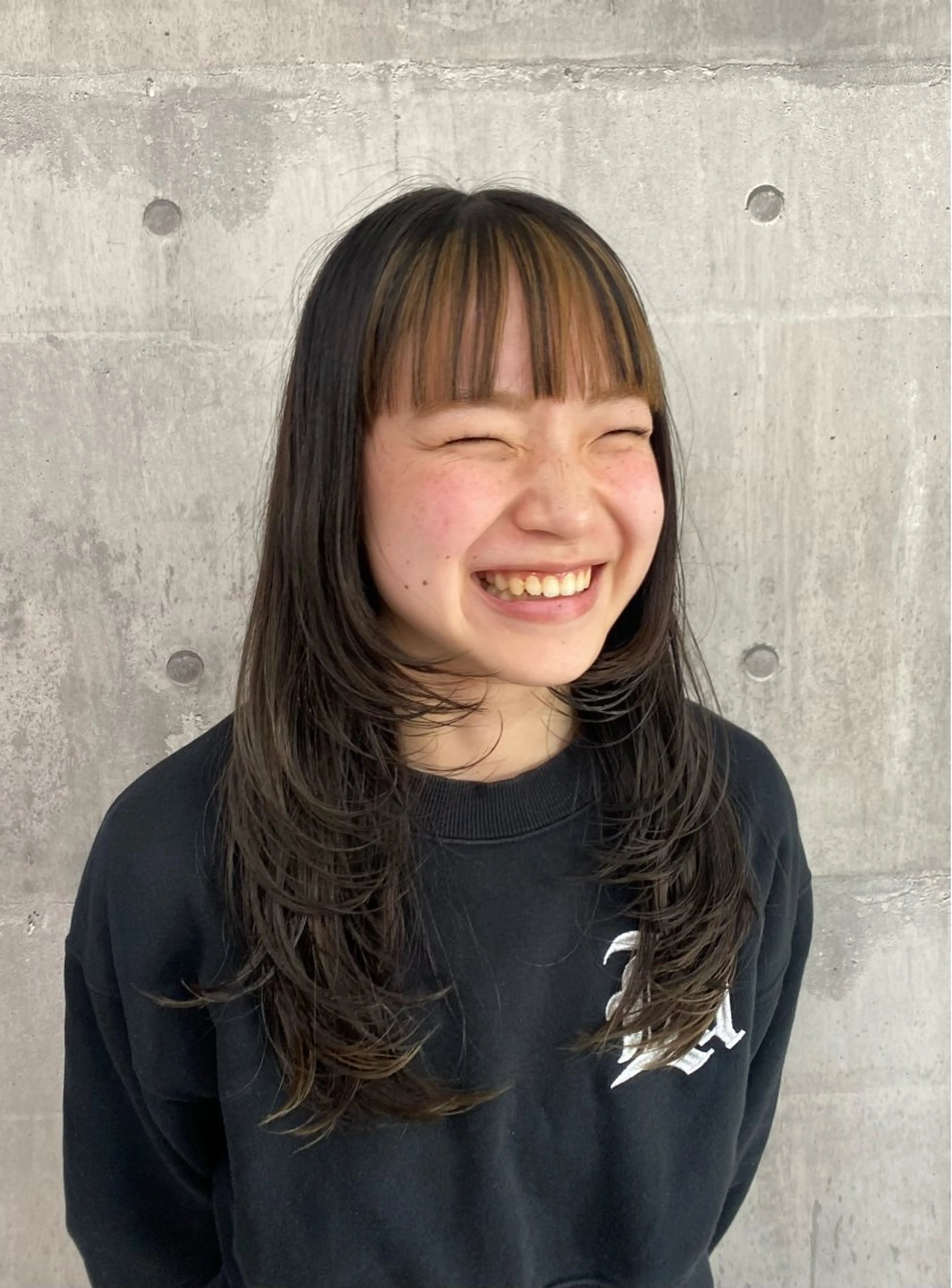 ロング カラー ヘアアレンジ のん🎀ハイトーン/ レイヤーカット🐳のヘアスタイル