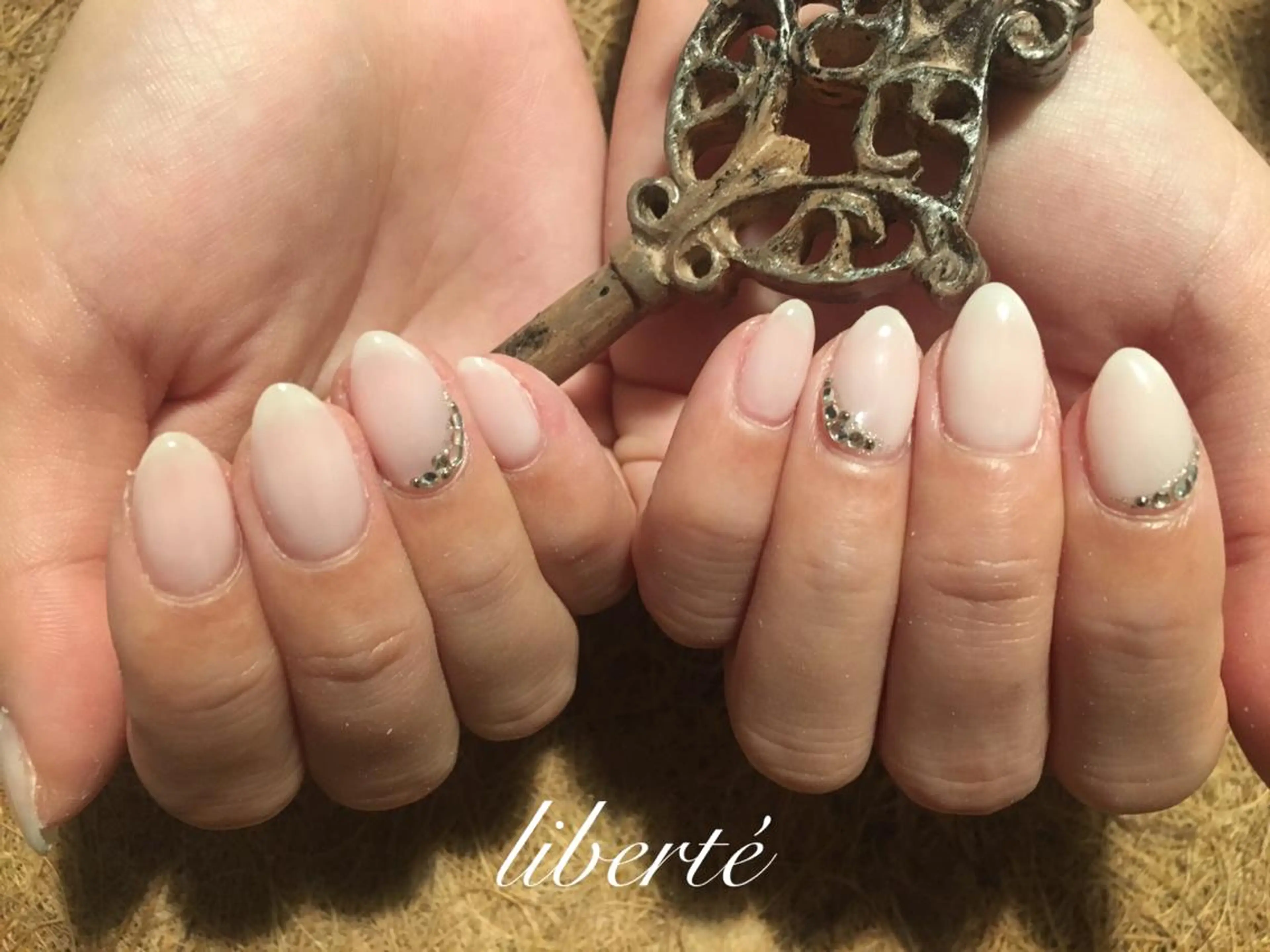 ネイル liberté (リベルテ)のネイルデザイン