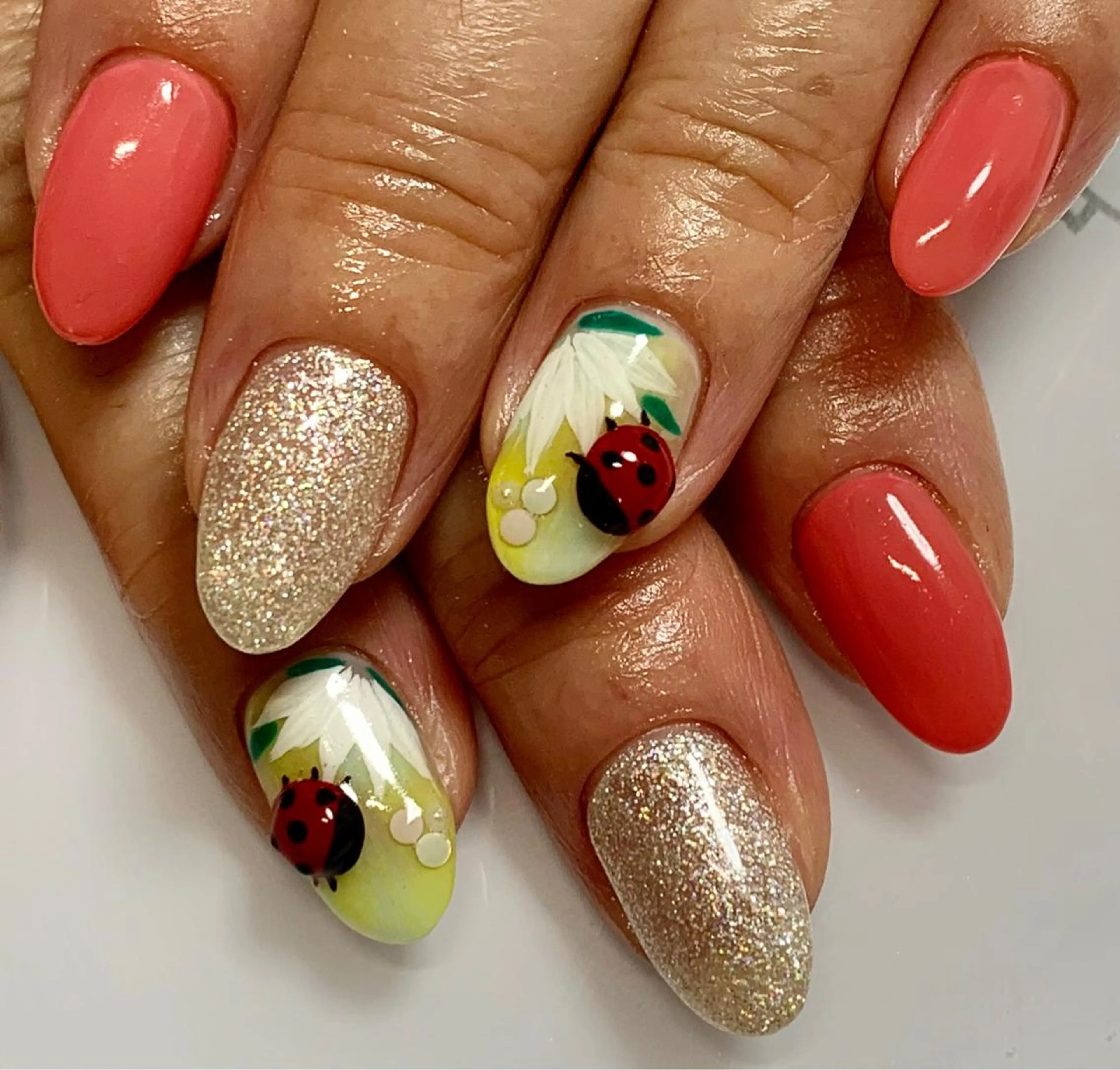 ネイル ハンドネイル Nail&Eyelash Amour(アムール)所属・山下 愛のネイルデザイン