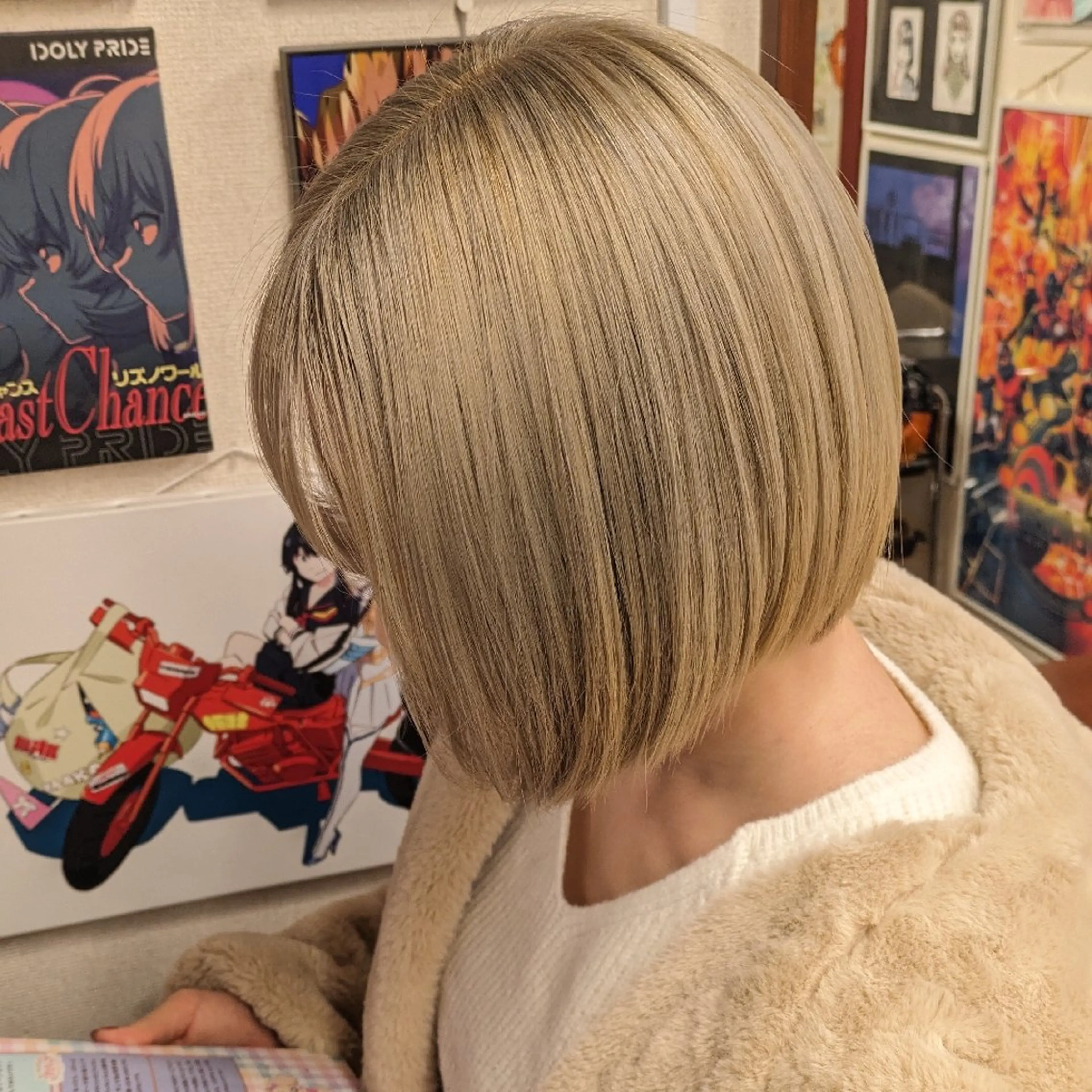 ショート カラー ブリーチ ブロンド ホワイトブロンド カット ヘアカラー トリートメント fuwat所属・秋葉原でカラーする なら🐉ちぇーたんのヘアスタイル