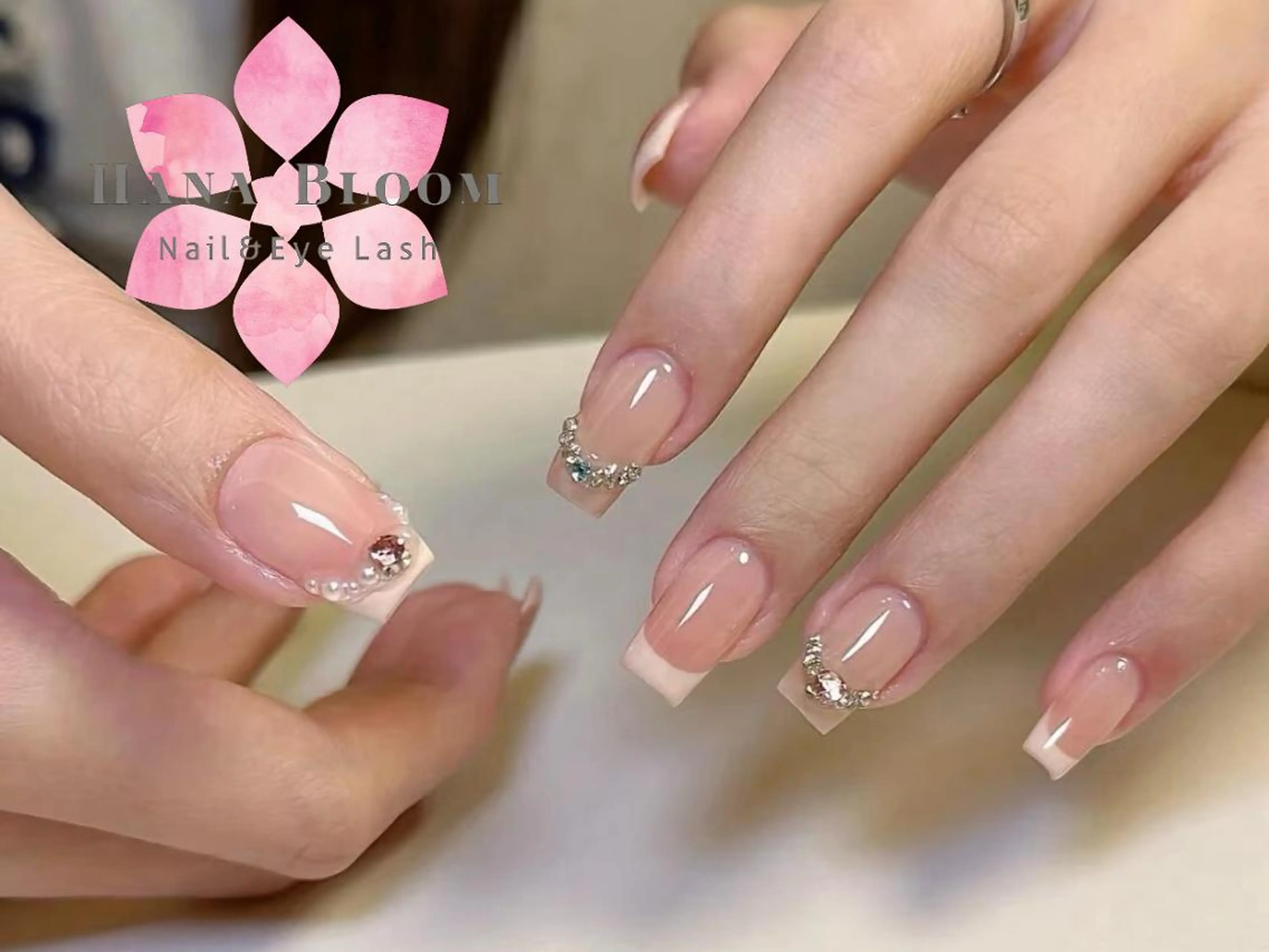 ネイル フレンチネイル ジェルネイル マグネットネイル ミラーネイル 持ち込み ハンドネイル ハンドケア Hana Bloom Nail 渋谷道玄坂のネイルデザイン