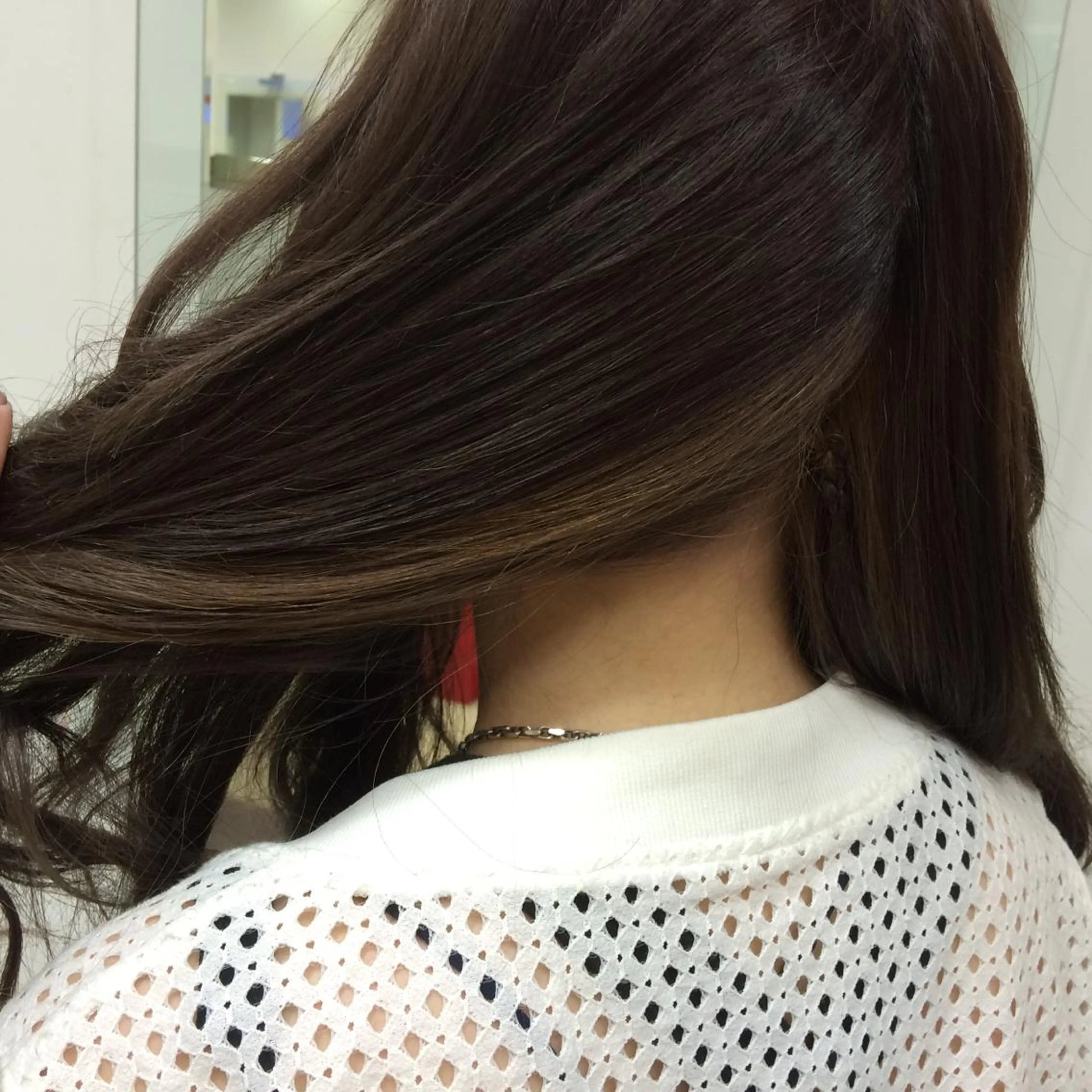 ロング カラー アッシュ ベージュカラー ショコラベージュ ヘアカラー トリートメント 得能 雅人のヘアスタイル