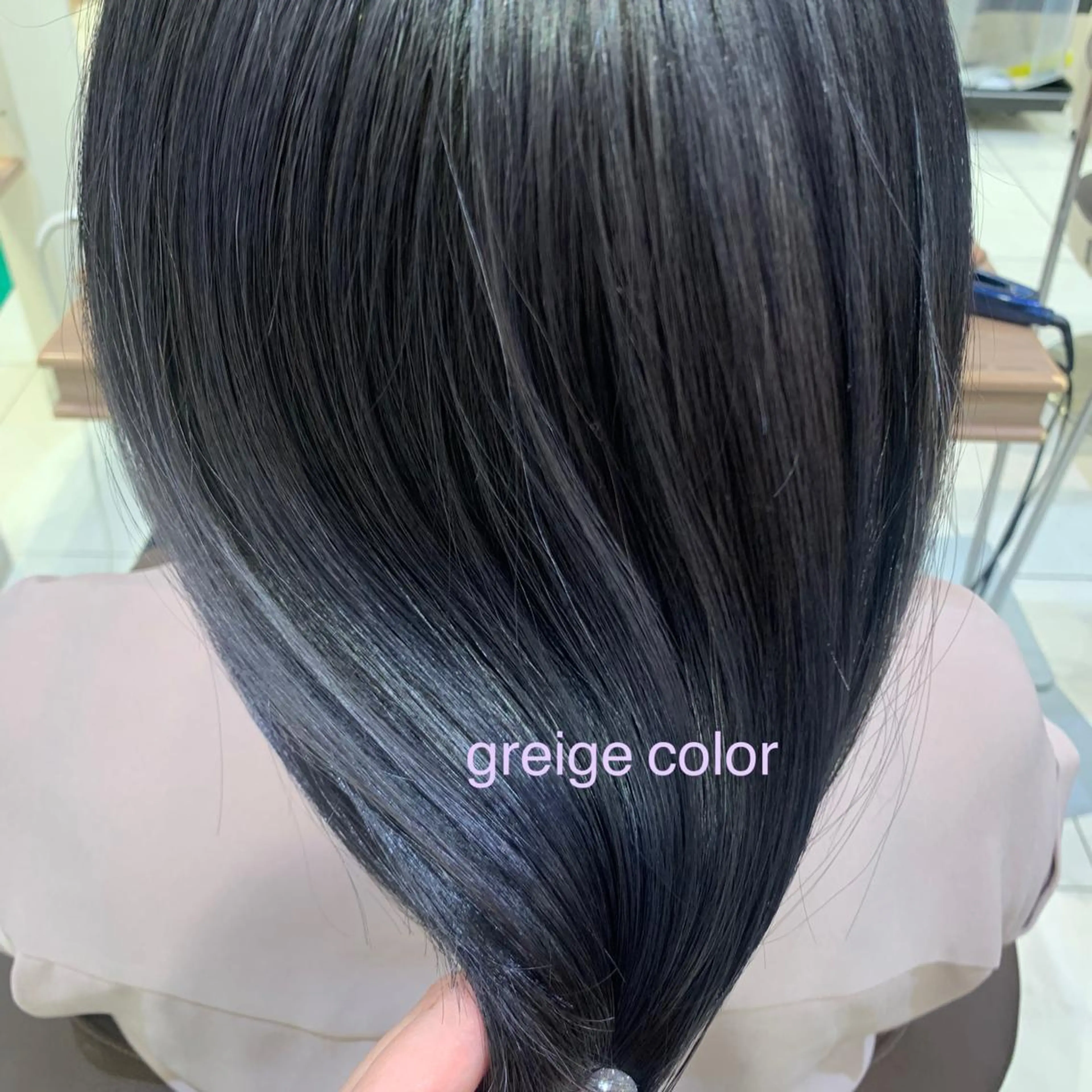ロング カラー グレージュ Dears 香芝店所属・関 優希のヘアスタイル