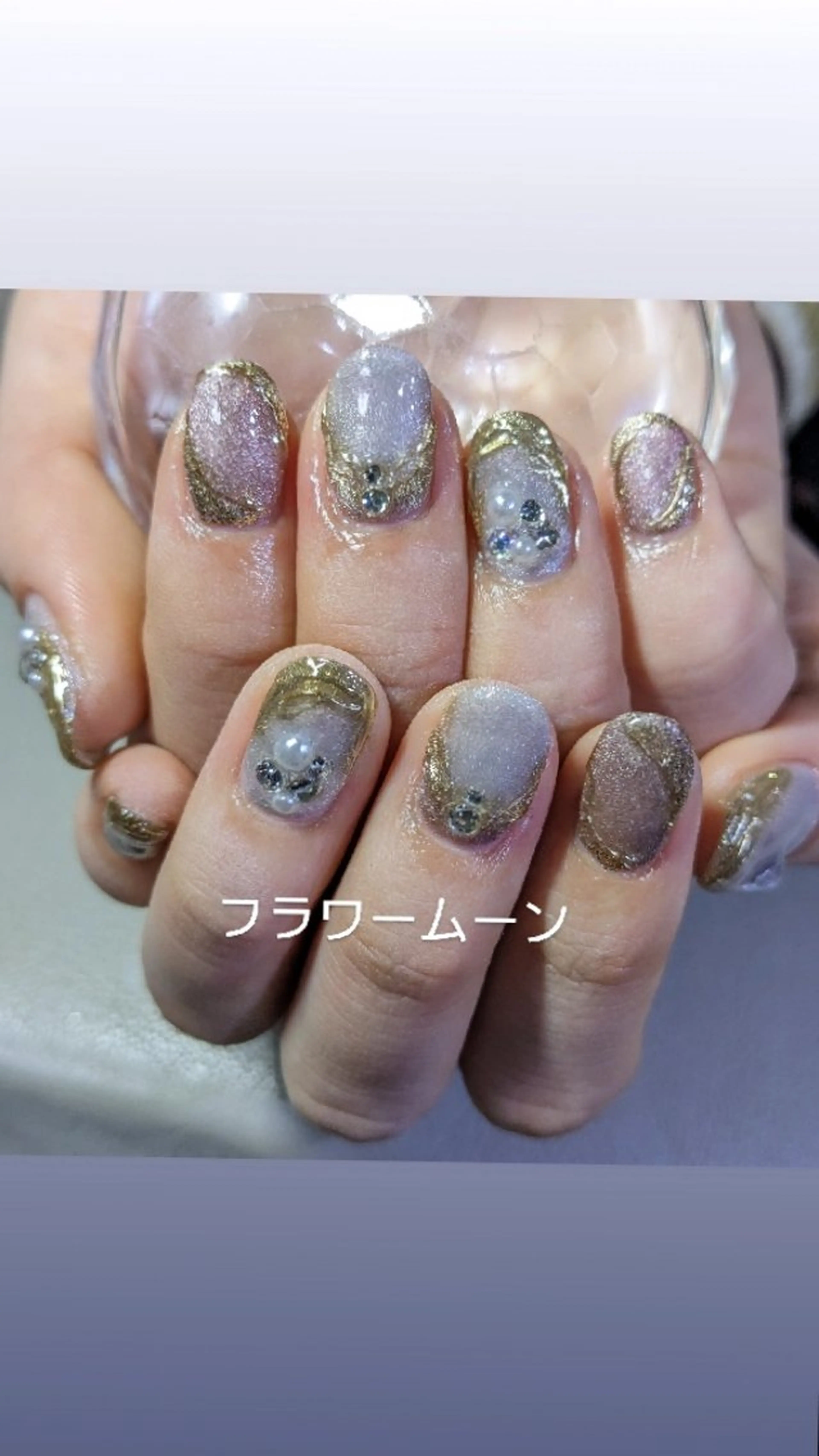 ネイル マグネットネイル フラワー ムーンのネイルデザイン