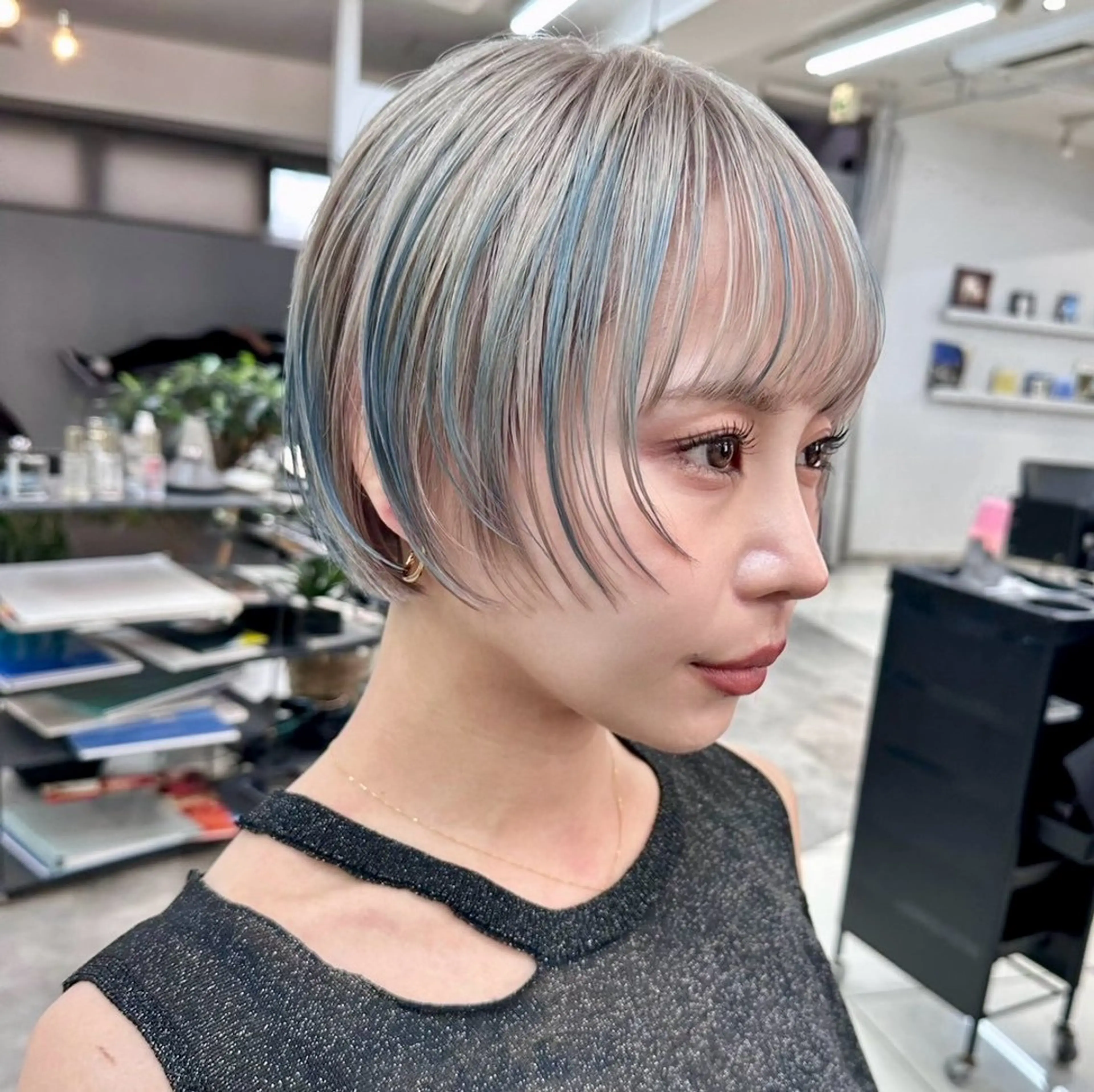 ショート カラー カット ヘアカラー ハイトーンカラー/ さらさのヘアスタイル