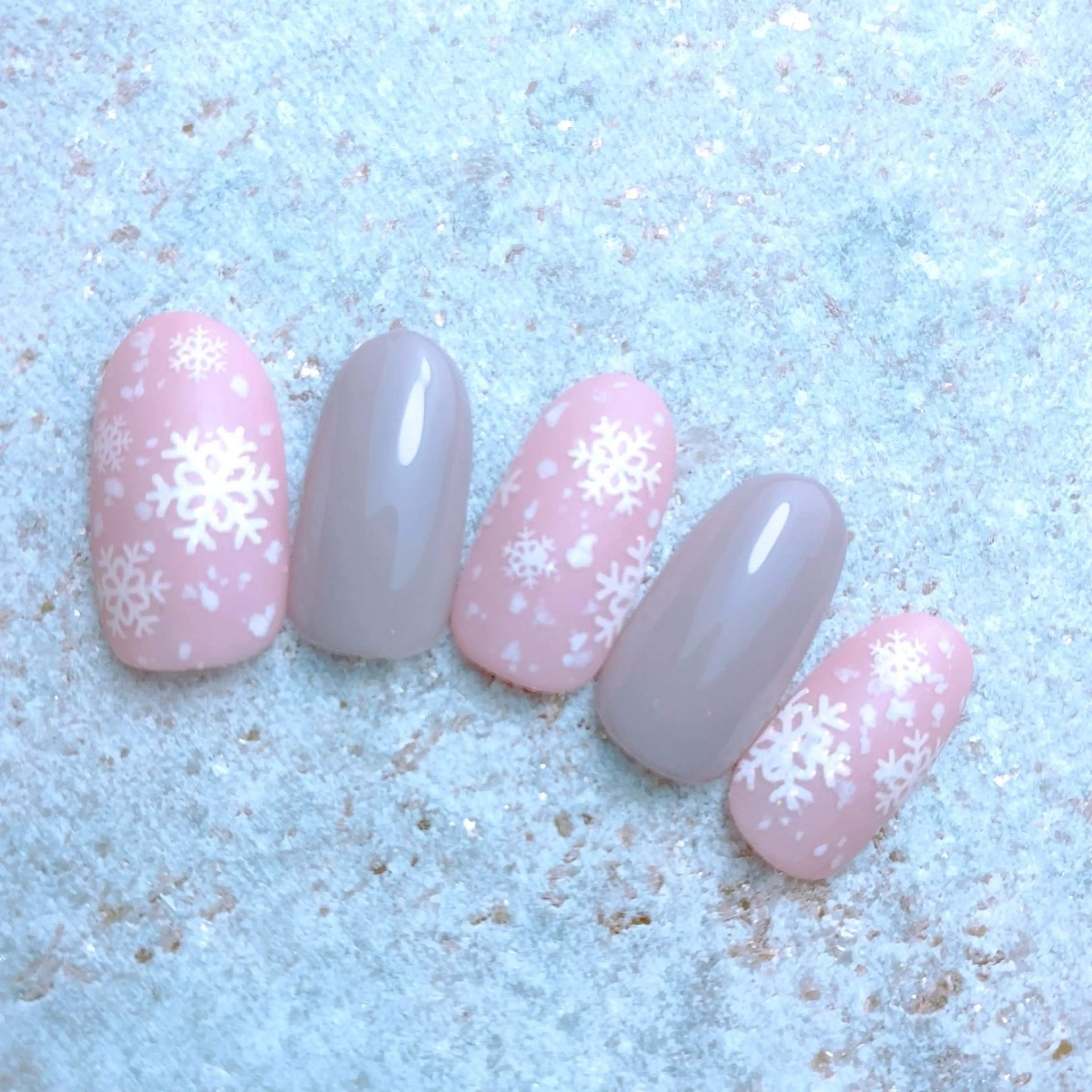 ネイル ジェルネイル パラジェル ソフトジェル プライベートサロン Rのネイルデザイン