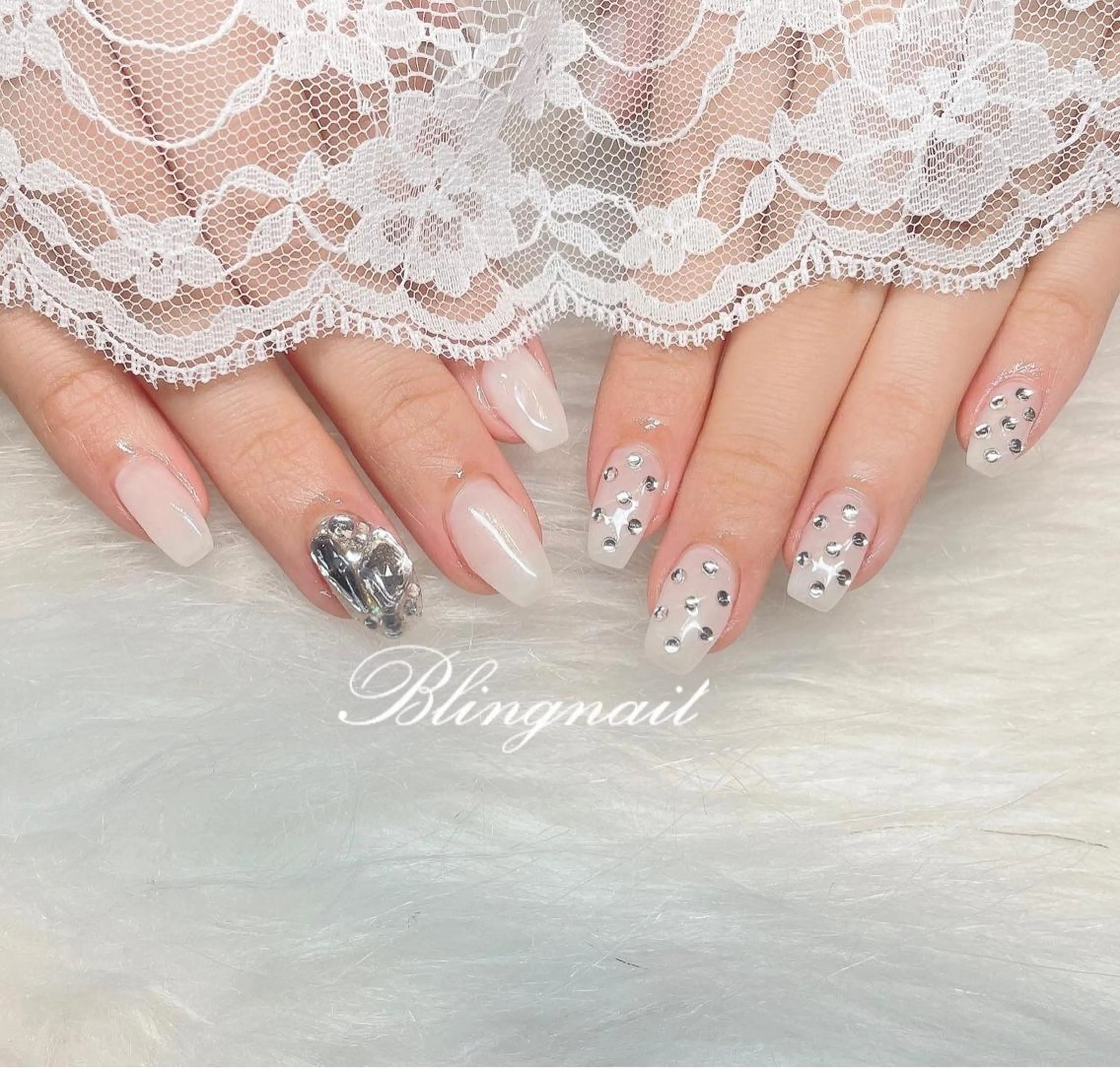 ネイル 23時まで❤︎韓国、 ワンホンネイルのネイルデザイン