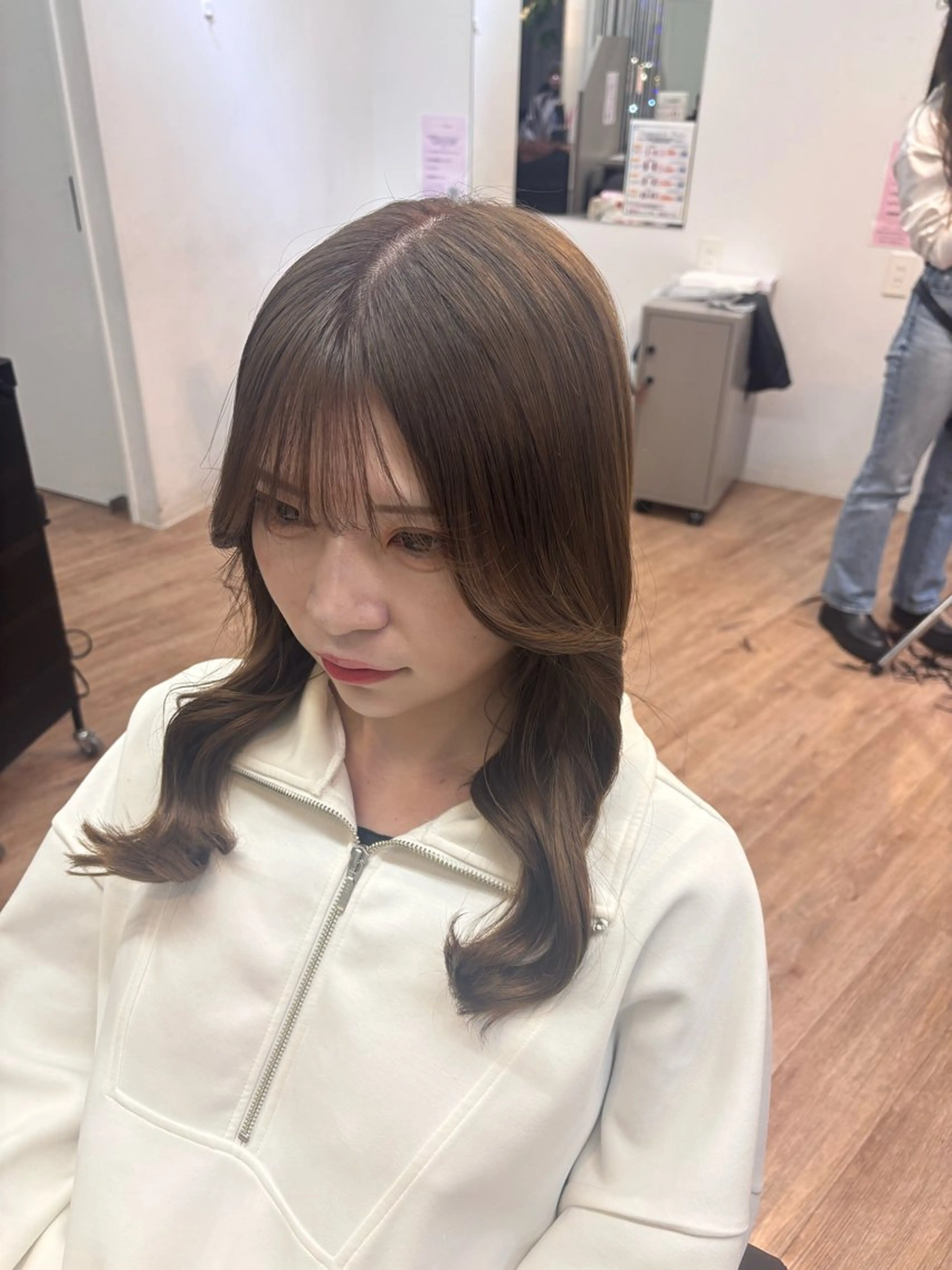 セミロング momo/髪質改善 /コテ巻きパーマのヘアスタイル