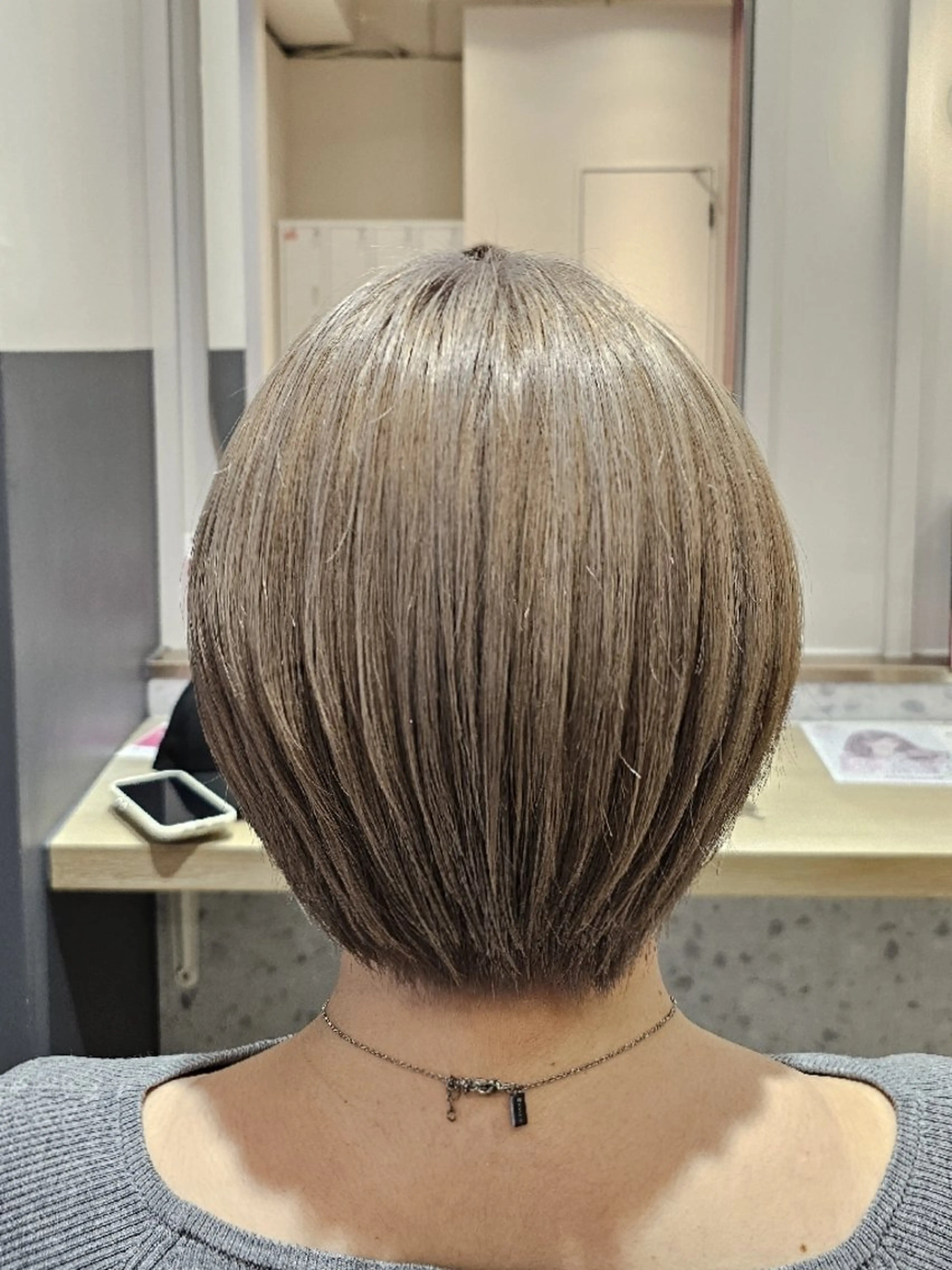 ショート カラー ダブルカラー グレージュ ミルクティーグレージュ 🍀☘️阿部 誉叶☘️🍀のヘアスタイル