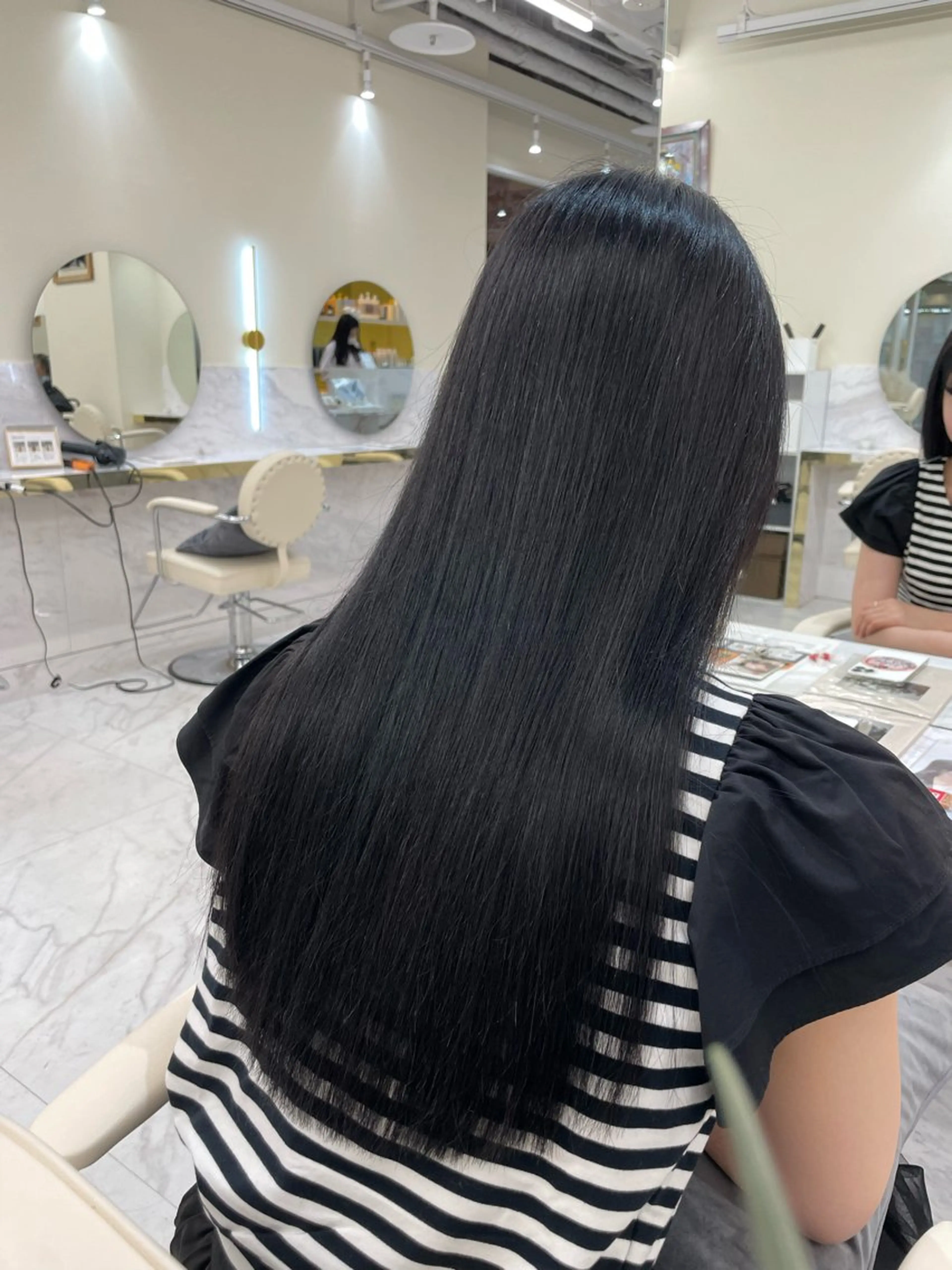 セミロング カラー パーマ ヘアアレンジ 髪質改善 縮毛矯正 カット ヘアカラー 縮毛矯正 トリートメント 髪質改善特化 🫧松野力也のヘアスタイル