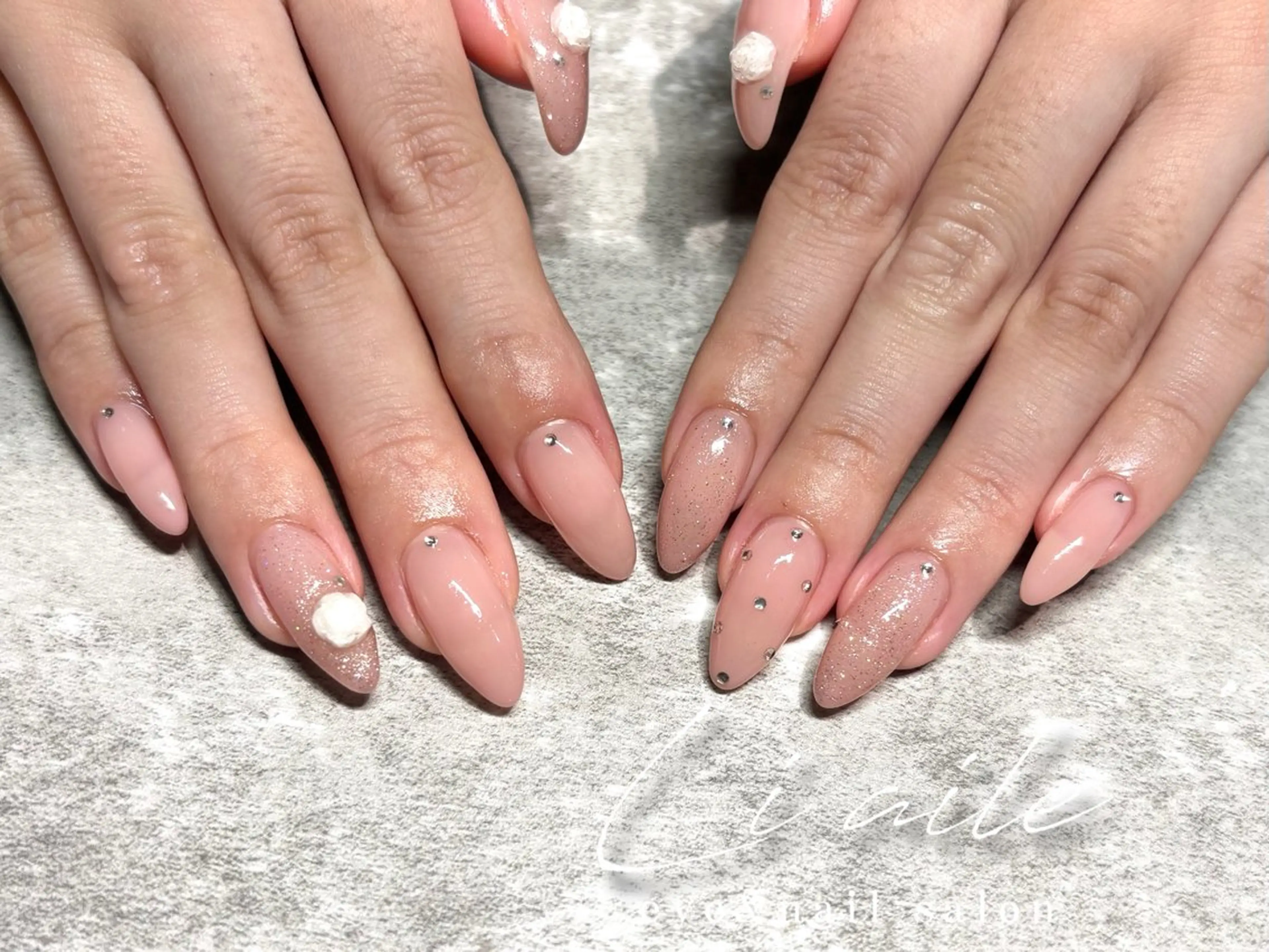 ネイル Li aile eye&nail 上本町店所属・Li aile kana🐰🩵のネイルデザイン