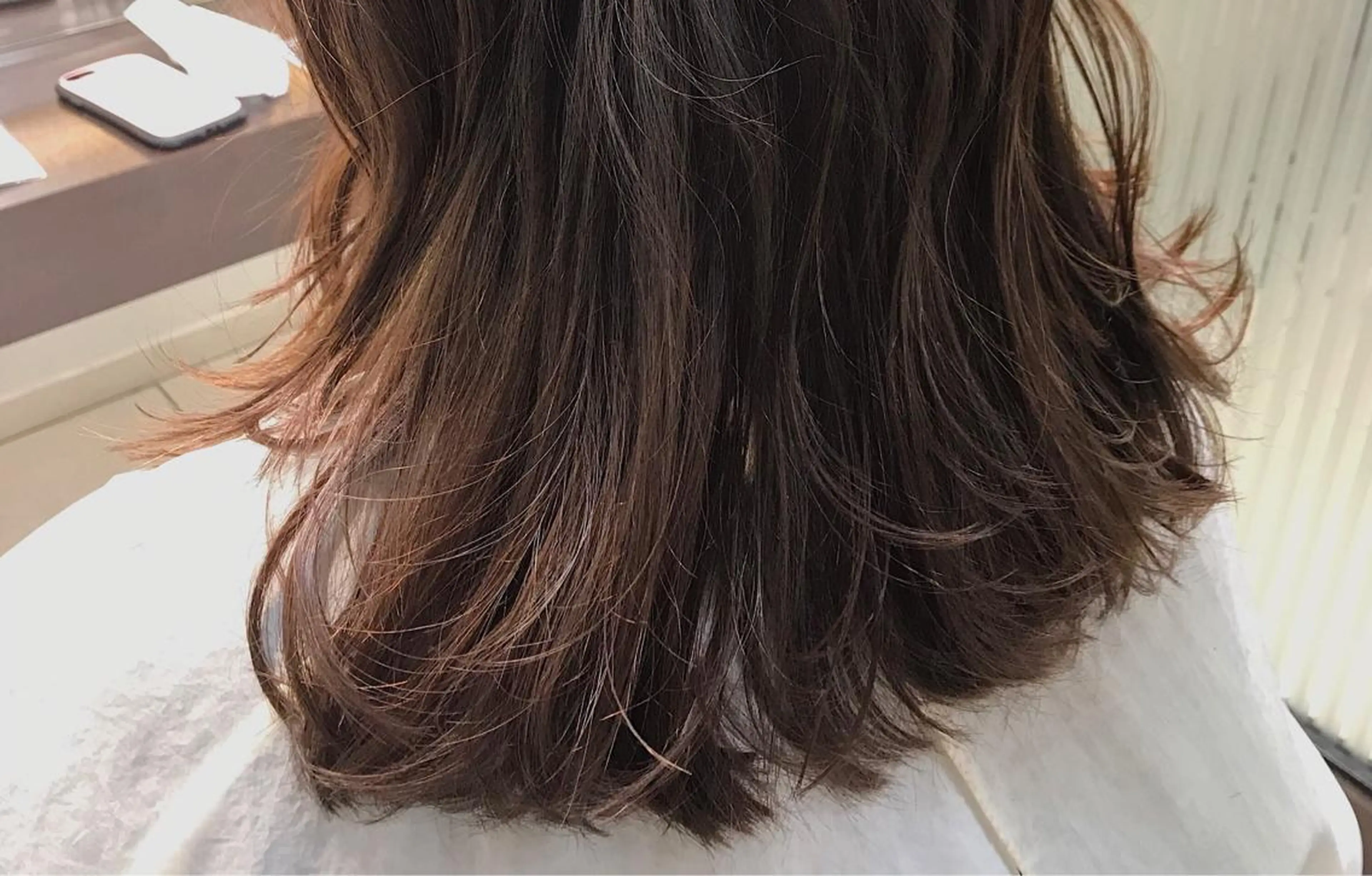 ミディアム カラー アッシュ ブリーチ グラデーションカラー ハイライトカラー ラベンダーカラー 二宮 早智子のヘアスタイル