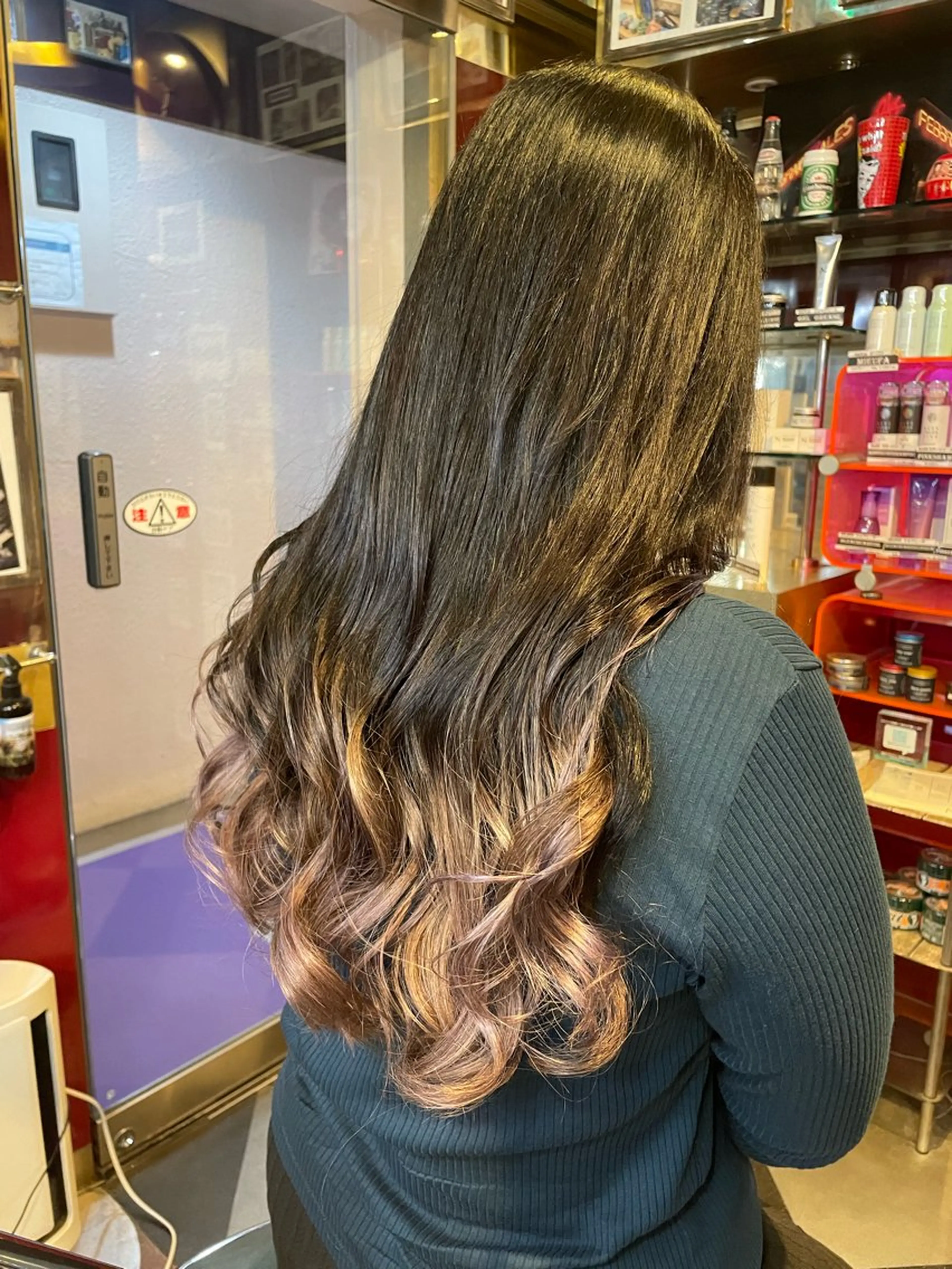 ロング 👑派手髪/カット 👑ANRYのヘアスタイル