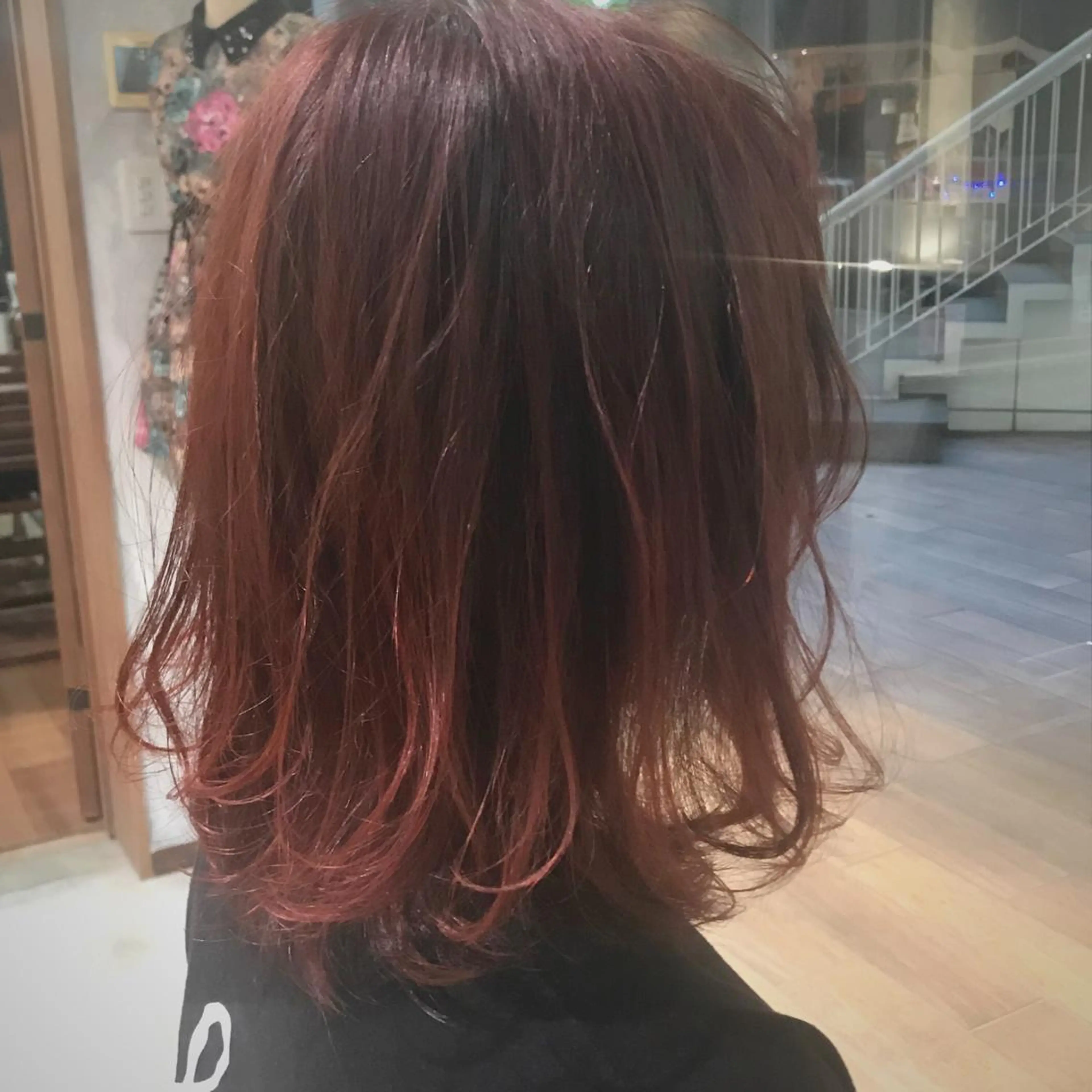 ミディアム カラー パープルカラー レッドカラー カット ヘアカラー パーマ トリートメント 松村 崇弘のヘアスタイル