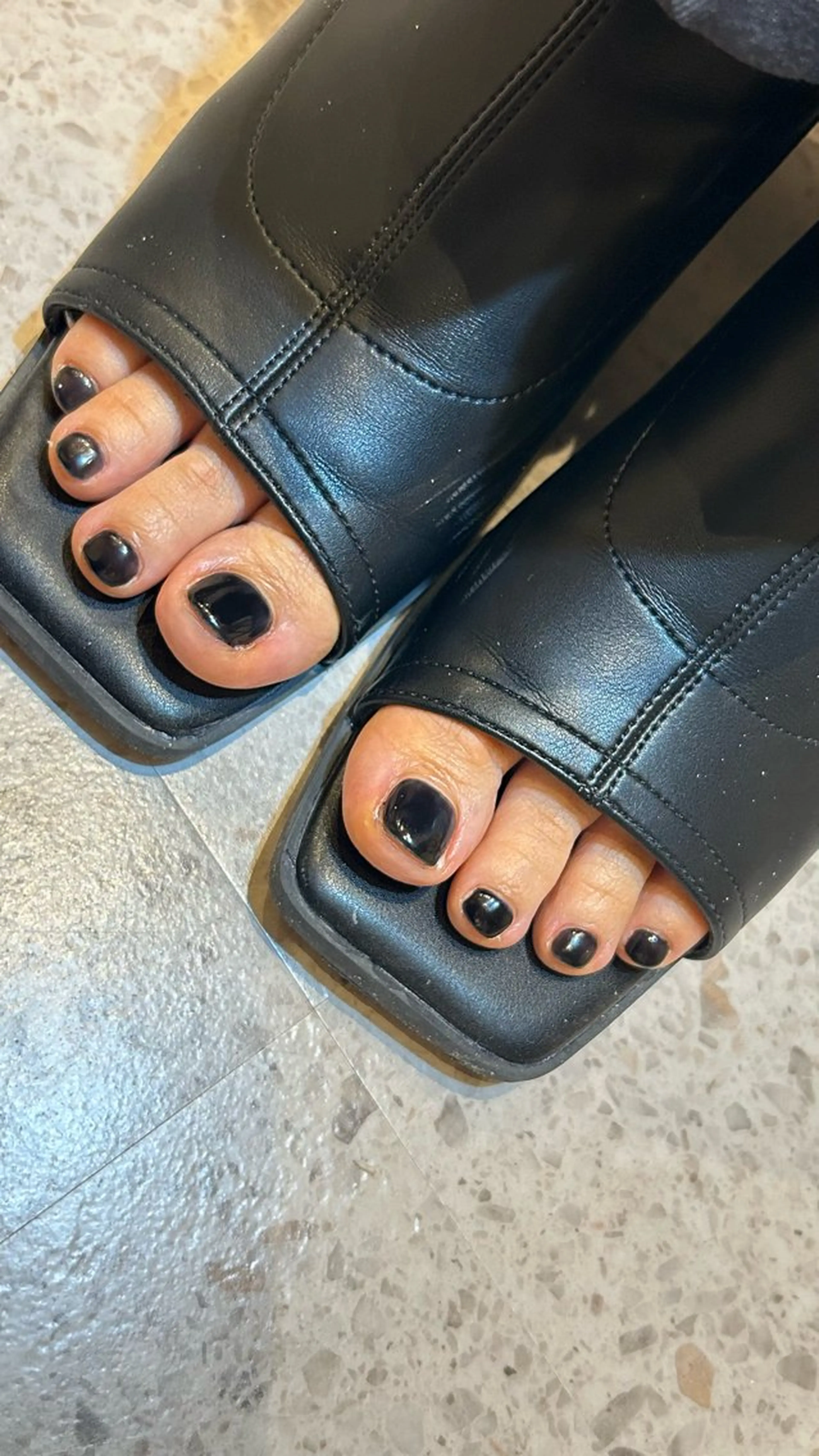 ネイル フットネイル ワンカラーネイル 山崎 いろはのネイルデザイン