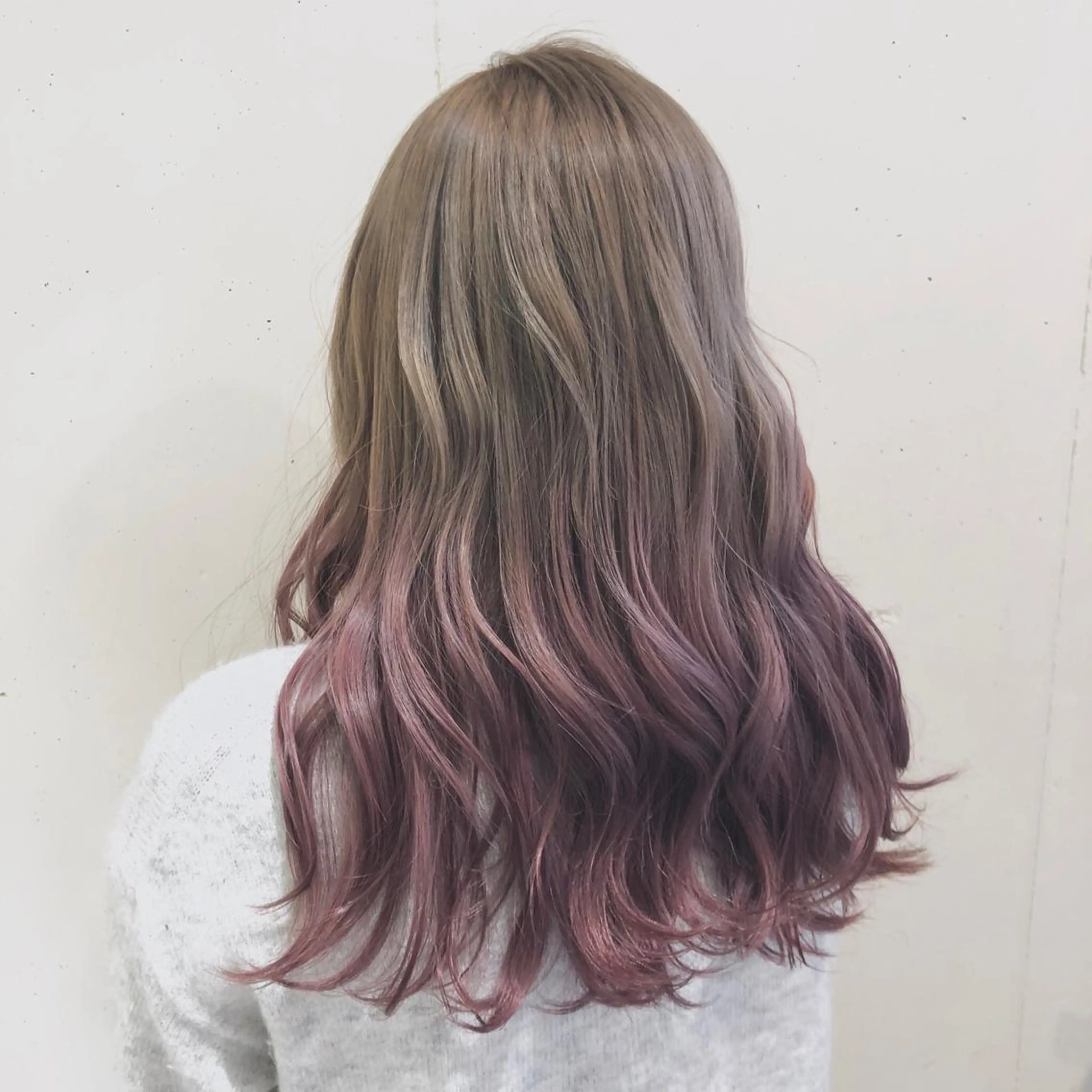 セミロング カラー パーマ ヘアアレンジ バレイヤージュ ベージュカラー ブリーチ 透明感カラー グラデーションカラー 【ツヤ髪美容師】 ツダケイスケのヘアスタイル