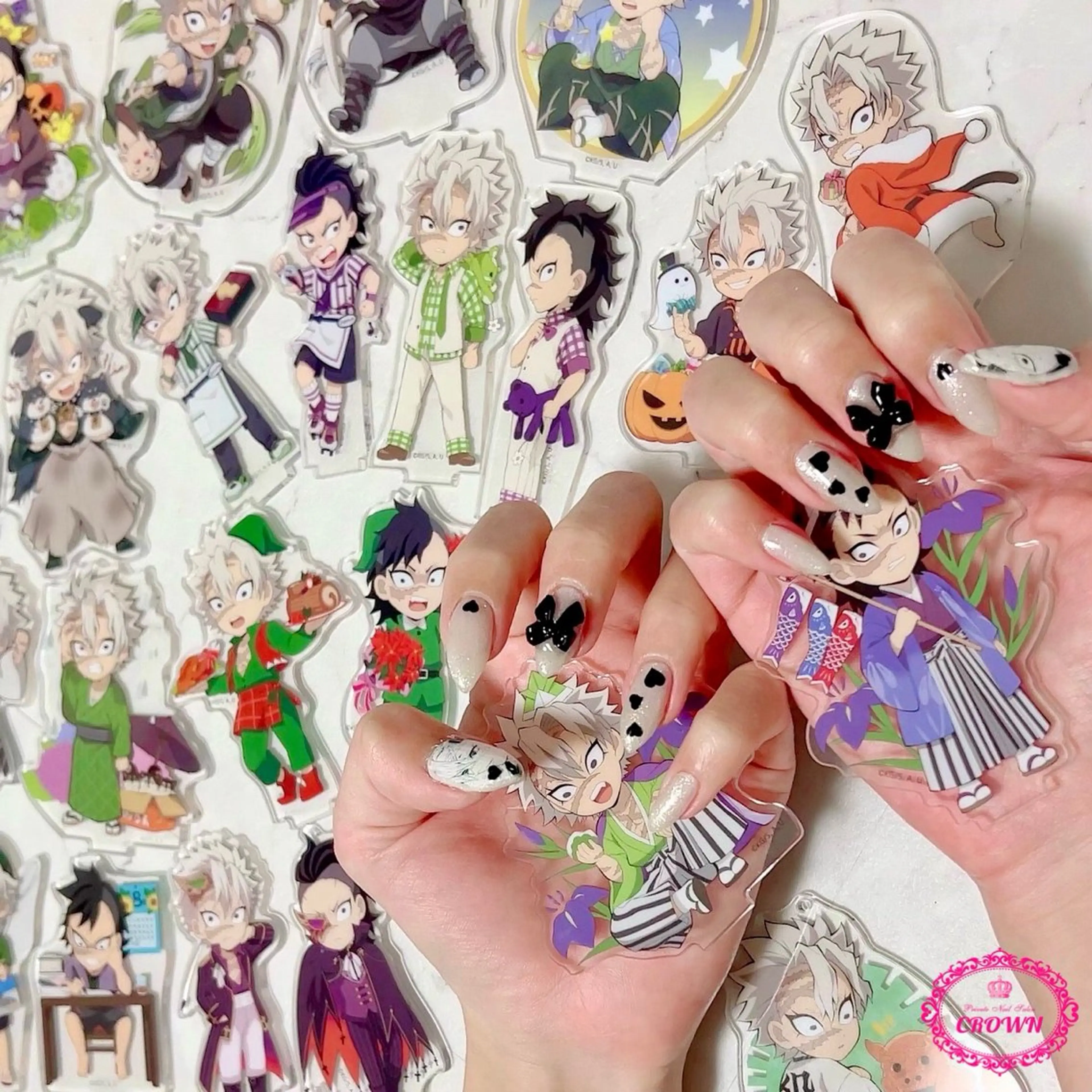 ネイル CROWN プライベートサロンのネイルデザイン