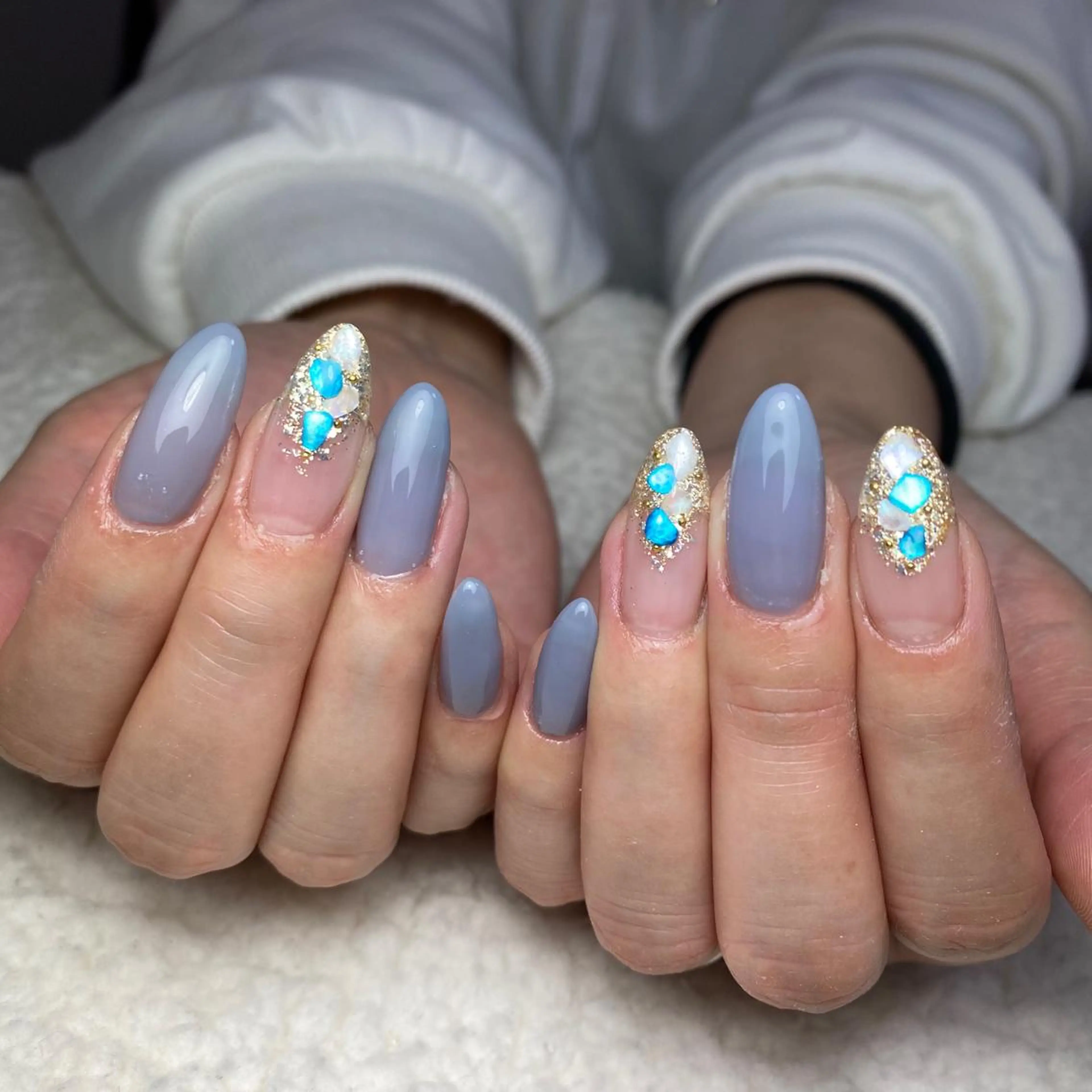 ネイル ブルー 春ネイル 夏ネイル ハンドネイル COCO+所属・COCO +のエステ・リラクイメージ