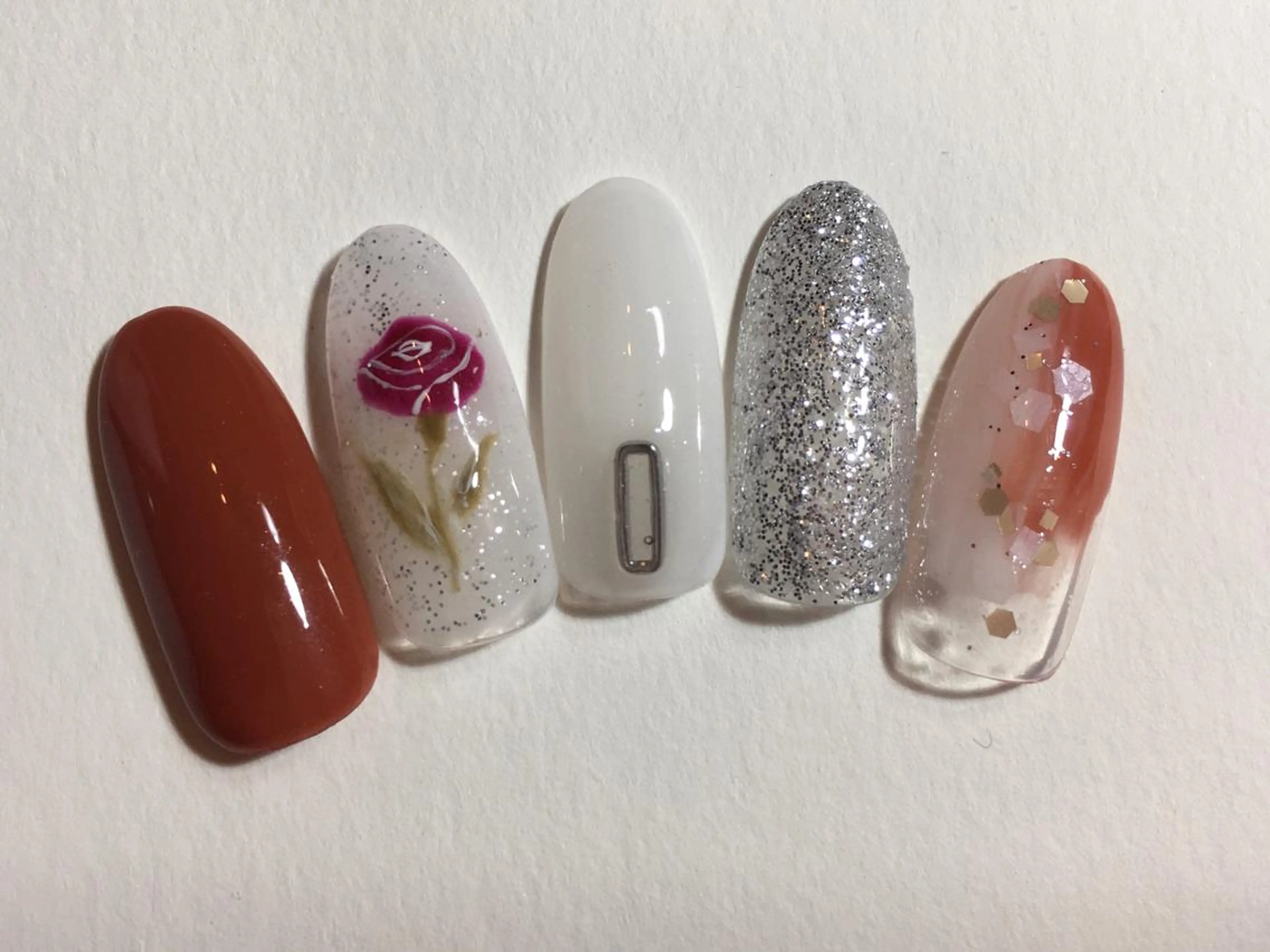 ネイル 古川 里美のネイルデザイン