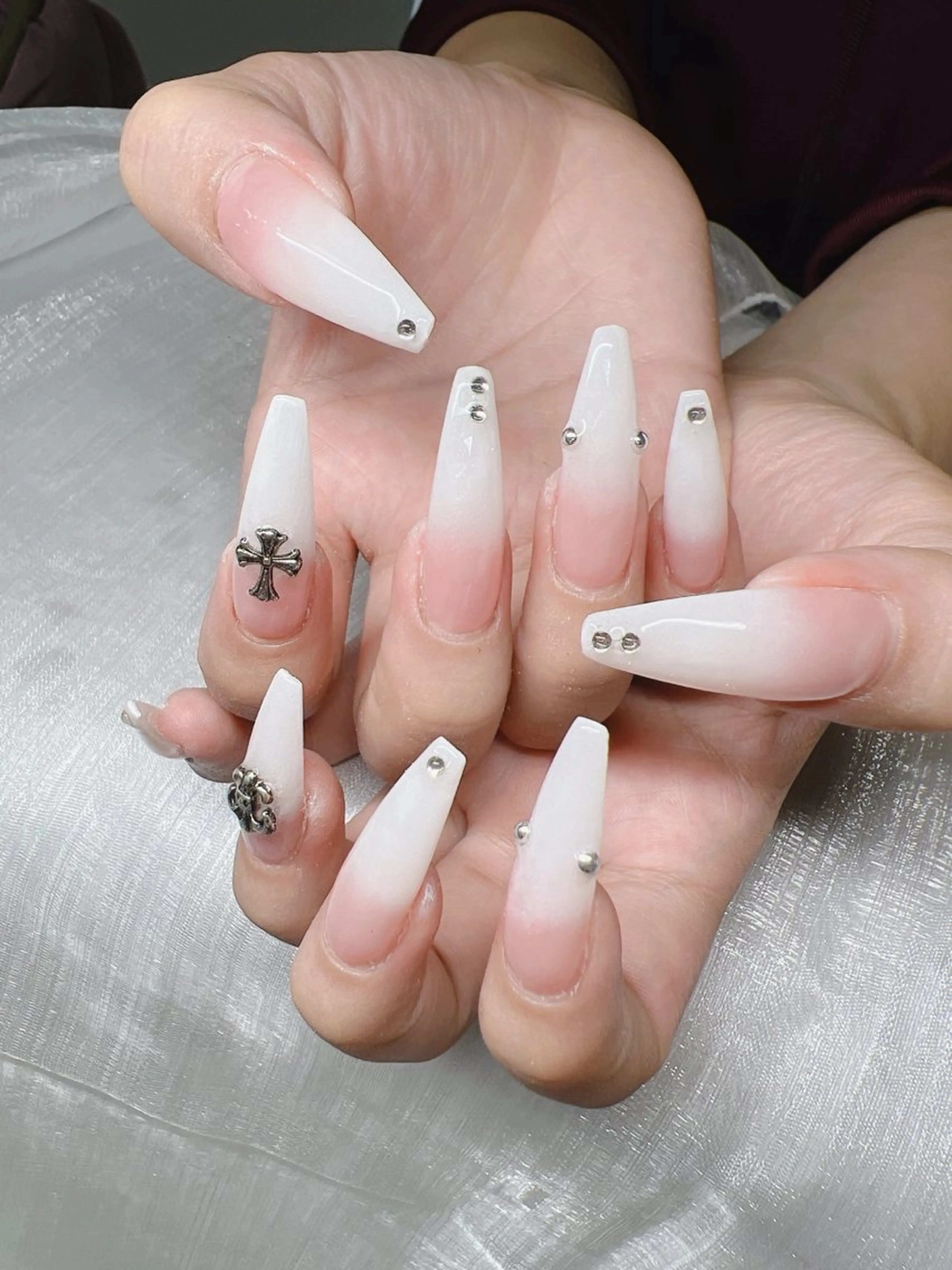 ネイル ハンドネイル Lee Nailsのネイルデザイン