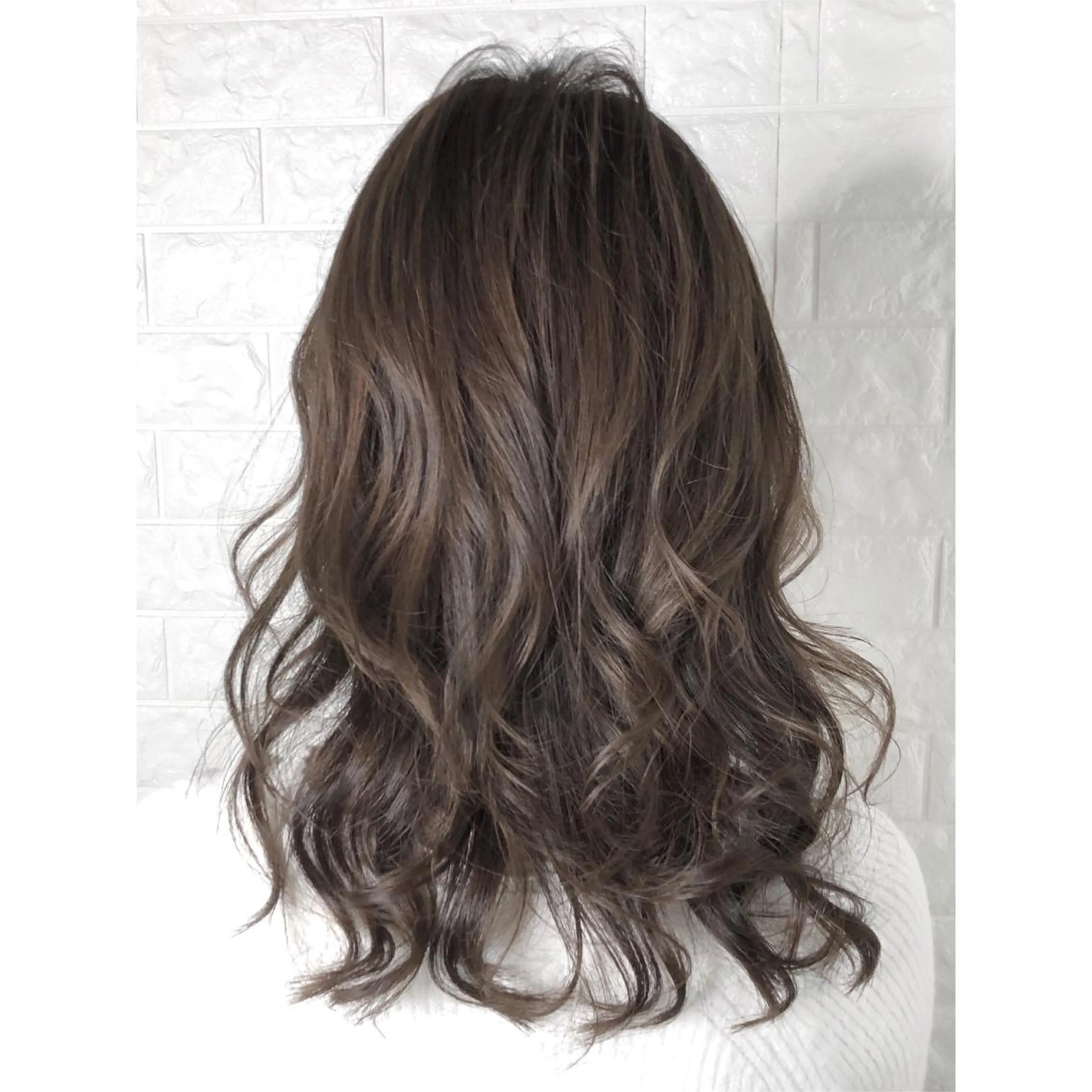 ミディアム カラー 透明感カラー イルミナカラー トリートメント カット ヘアカラー パーマ トリートメント ヘッドスパ KIZU 髪質改善 オカルト怪談のヘアスタイル