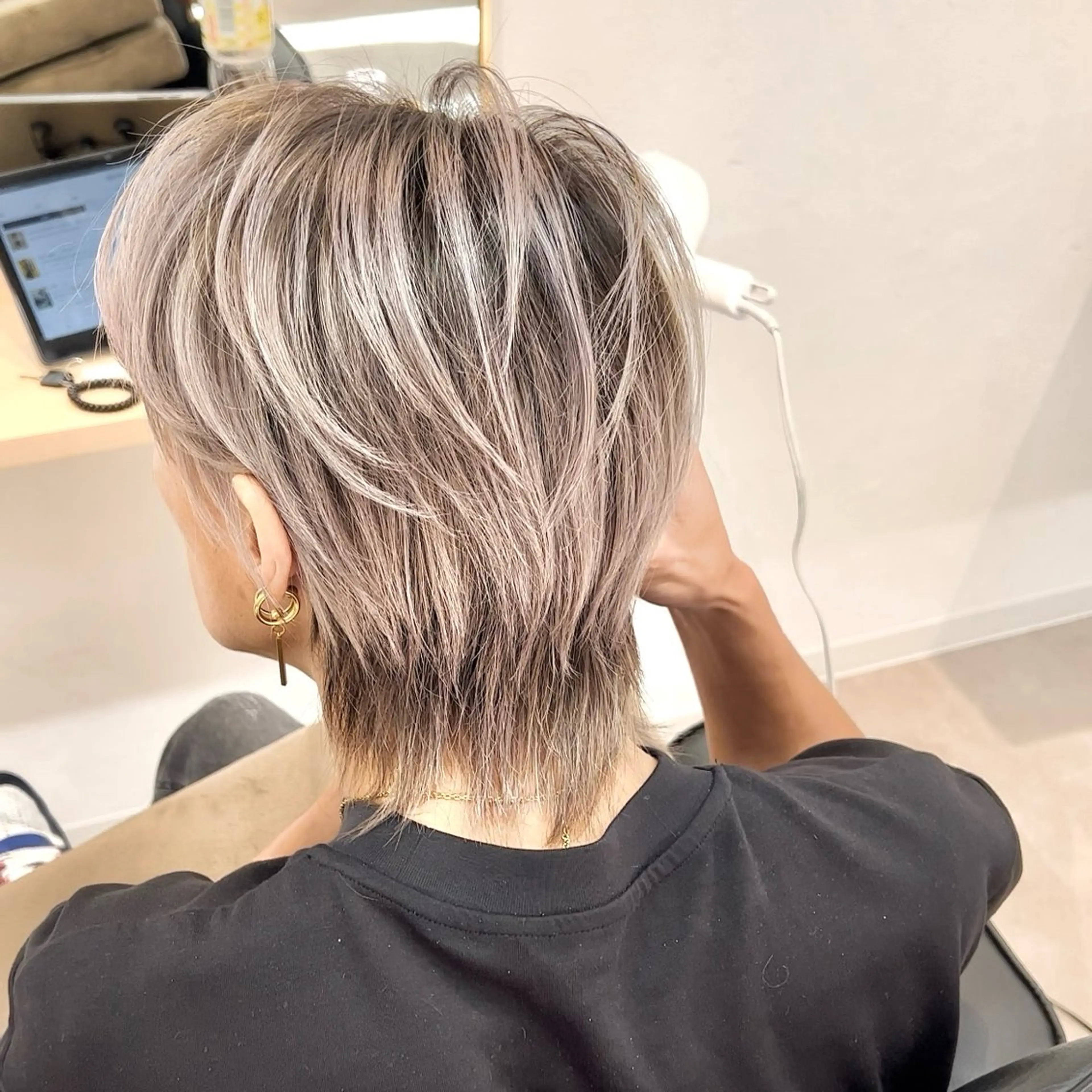 ミディアム カラー カット ヘアカラー トリートメント ボブ/韓国ボブ/ブリ ーチ/鈴木康平のヘアスタイル