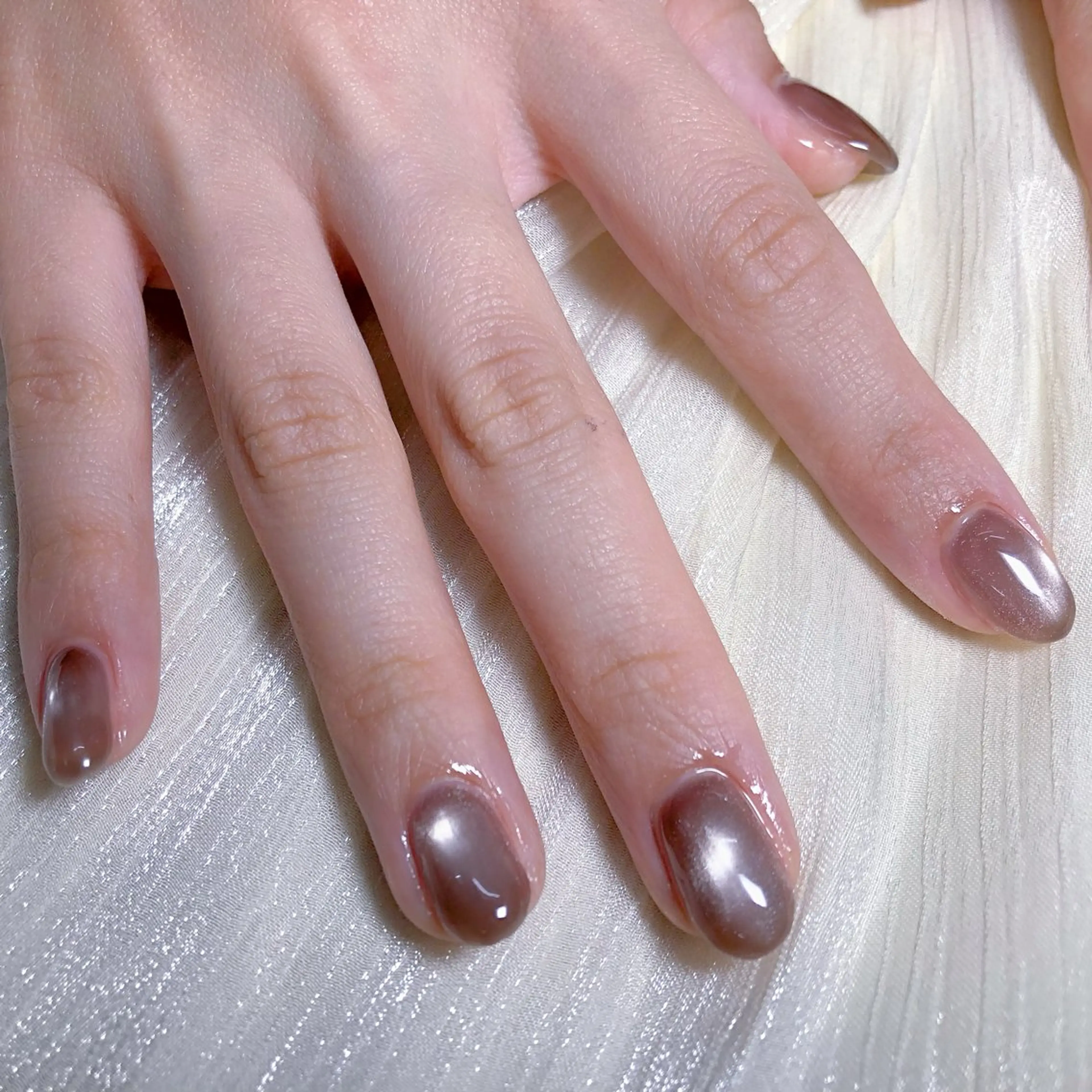 ネイル マグネットネイル オフィスネイル ワンカラーネイル ピンク シンプルネイル Salon GEM(ジェム)のネイルデザイン