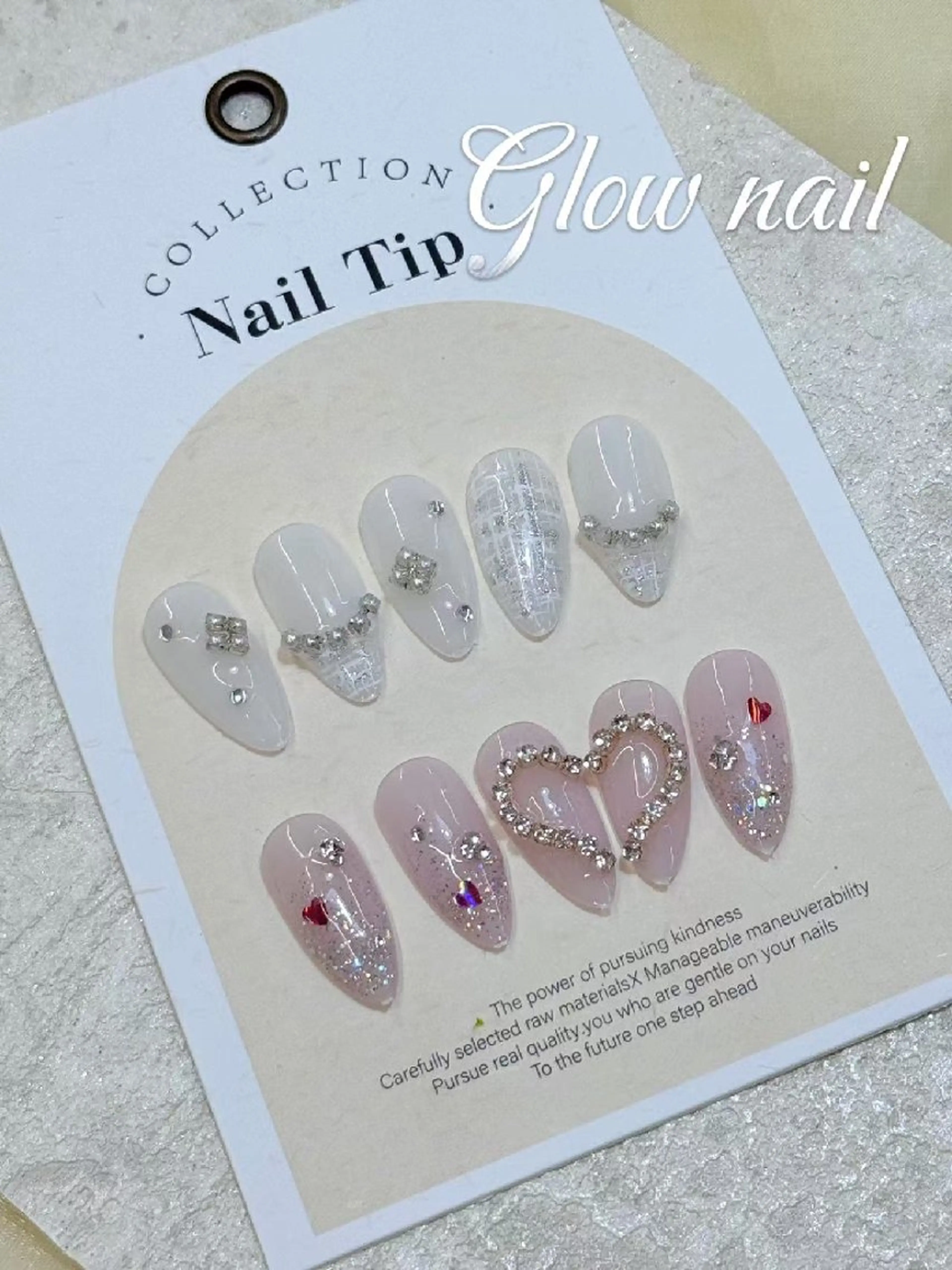 ネイル ハンドネイル グロー ネイルのネイルデザイン