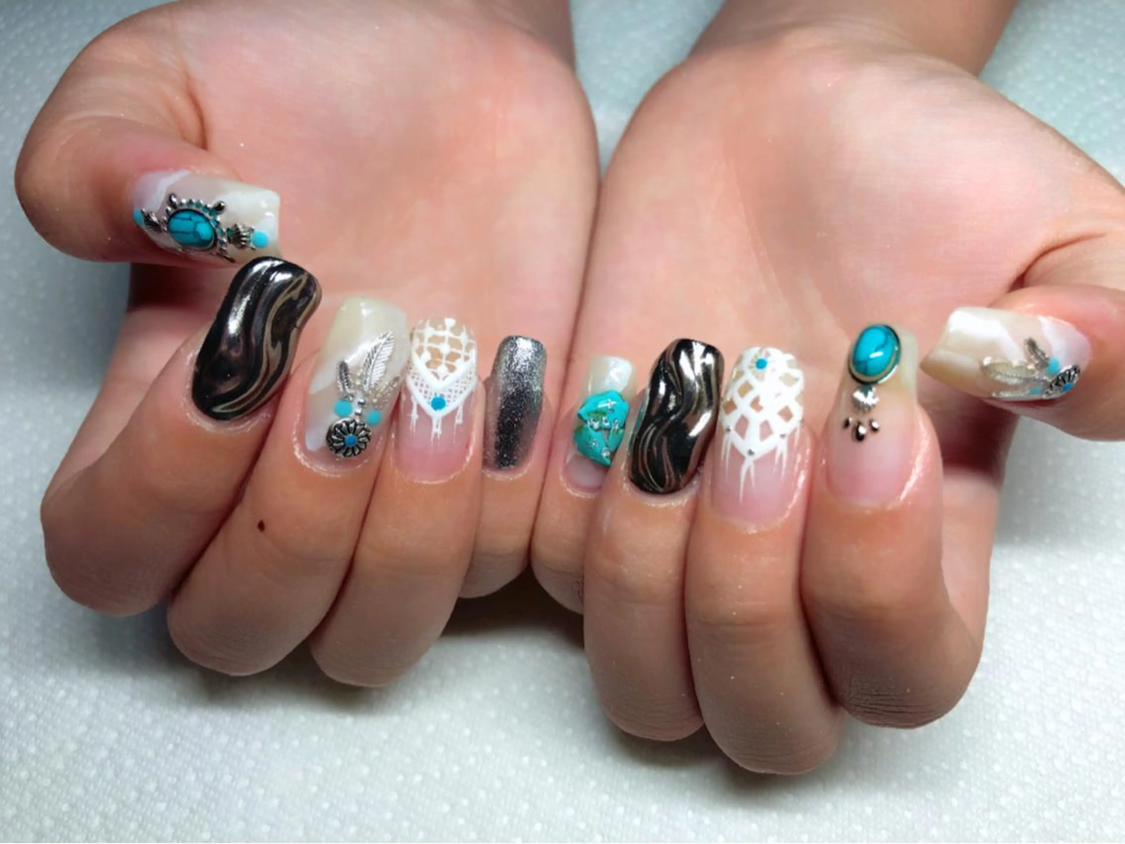 ネイル Li'leaNail AINAのネイルデザイン