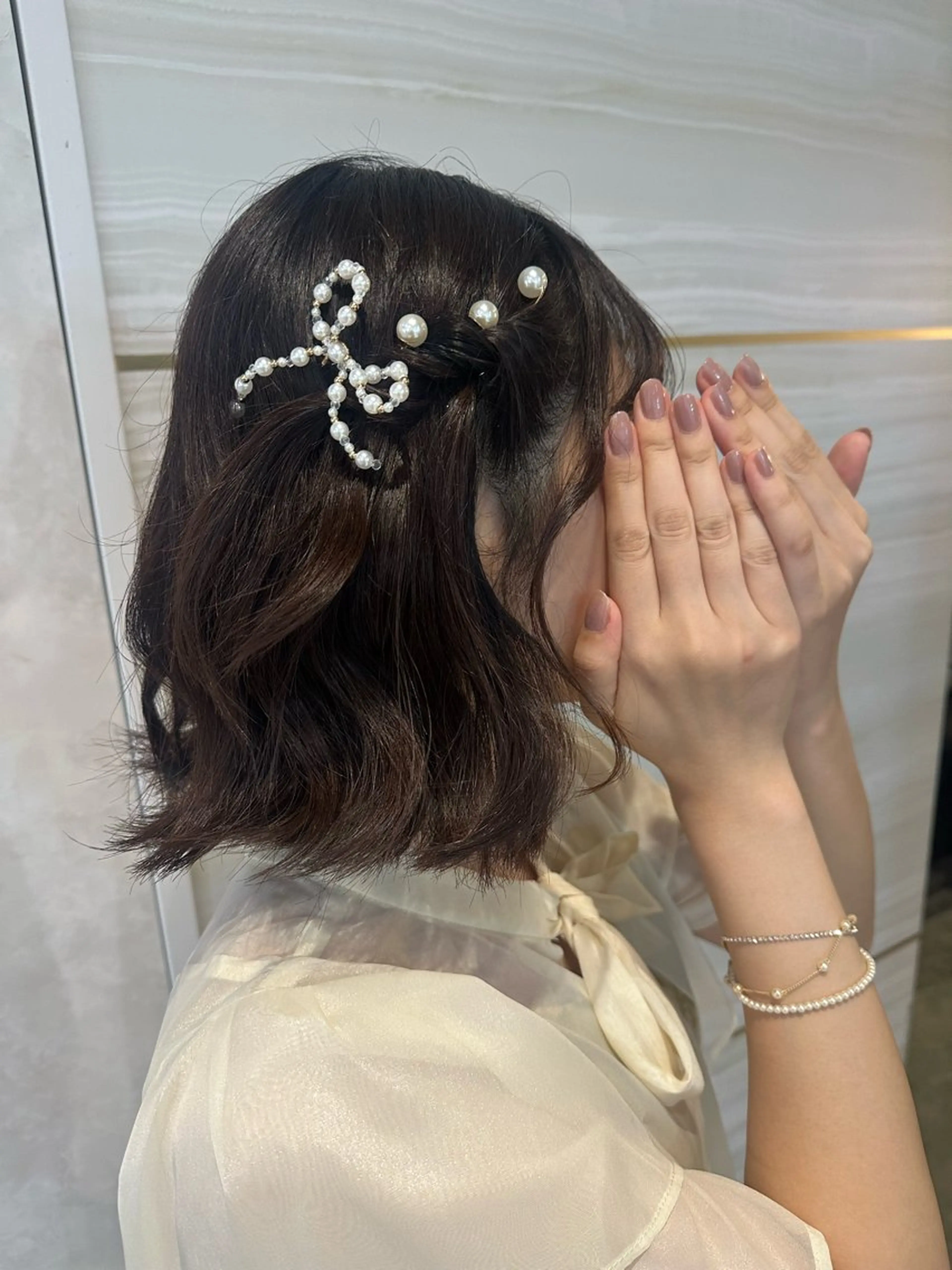 ミディアム ヘアアレンジ ハーフアップ ボブ Hina🐣 elubylovisのヘアスタイル