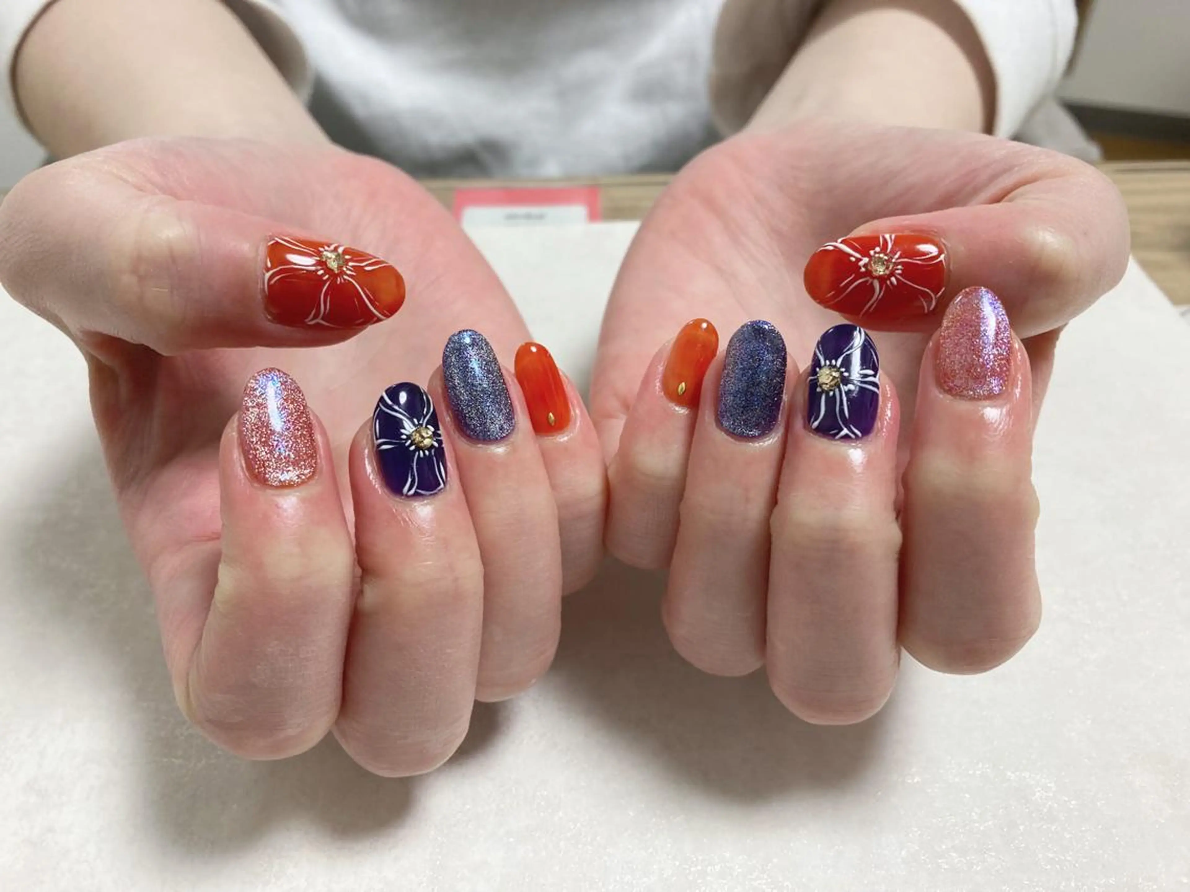 ネイル オーロラネイル フラワーネイル フットネイル フレンチネイル ジェルネイル Mogu nail 二子玉川のネイルデザイン