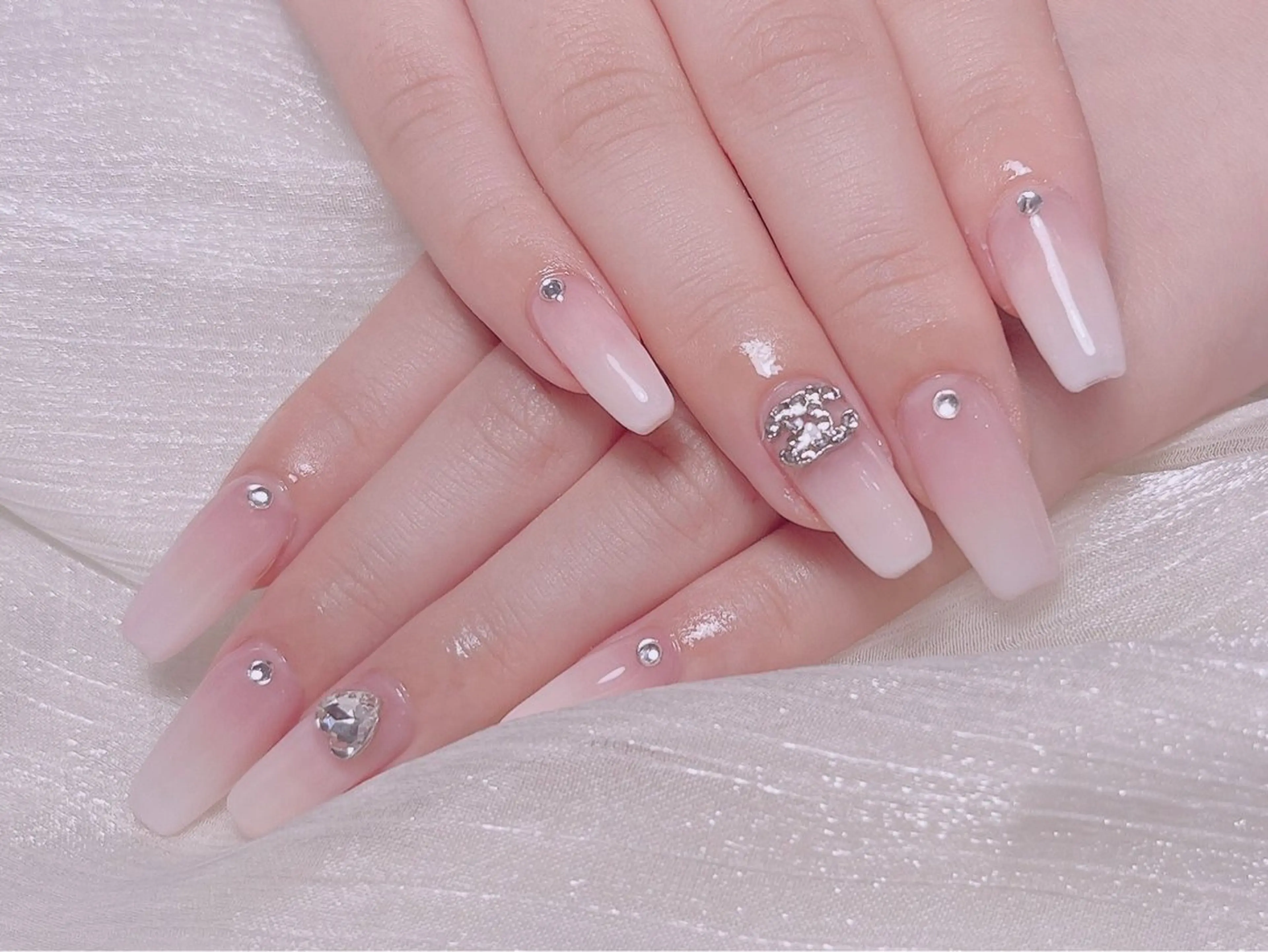 ネイル ハンドネイル ネイルサロン KARIのネイルデザイン