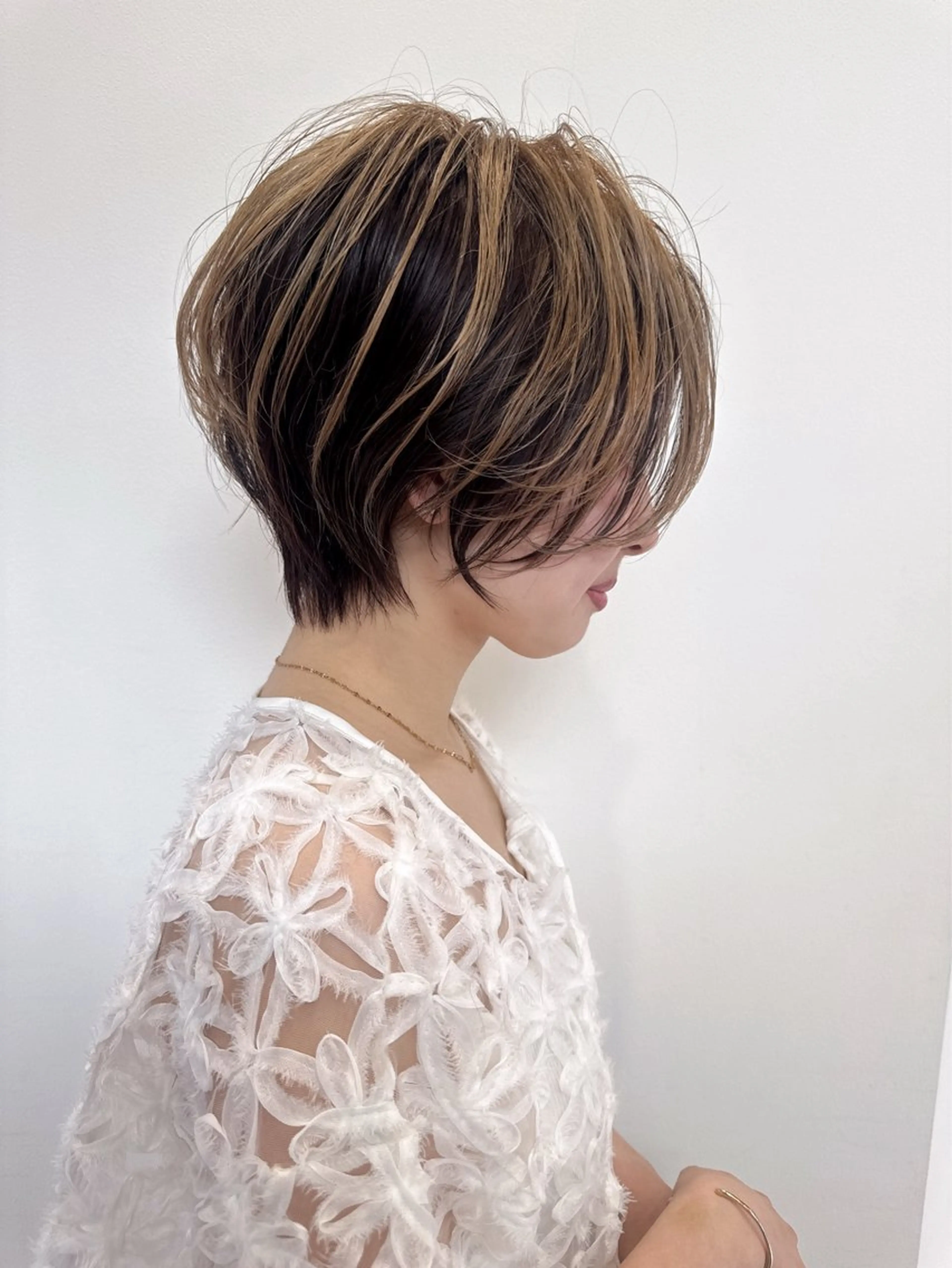 ショート カラー ハンサムショート ショートヘア ショート/丸み/ 小顔/ERIのヘアスタイル