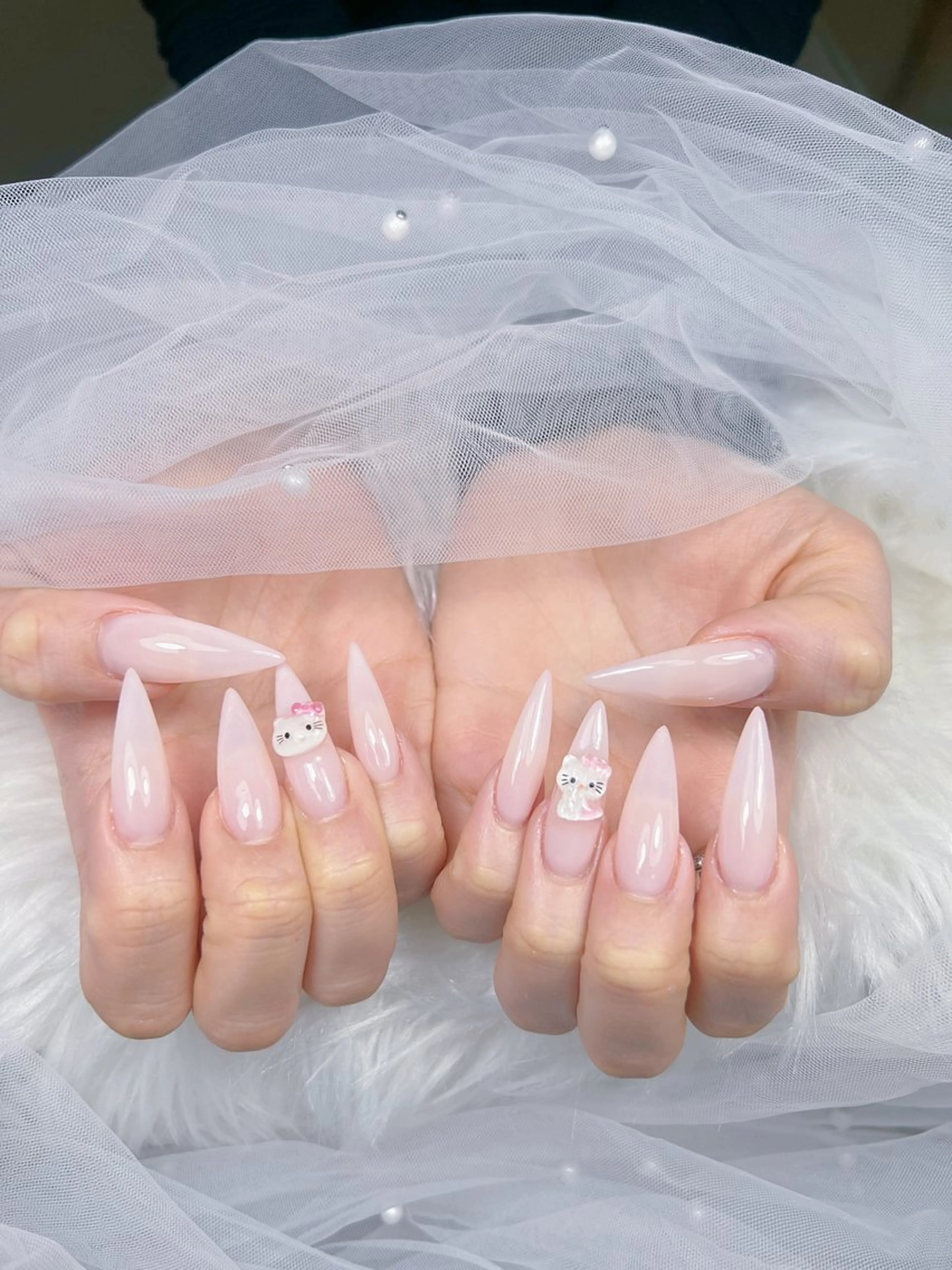 ネイル アートネイル オーロラネイル チークネイル 長さ出し フットネイル ハンドネイル フットネイル ハンドケア Noiranail_ studio川越西口のネイルデザイン