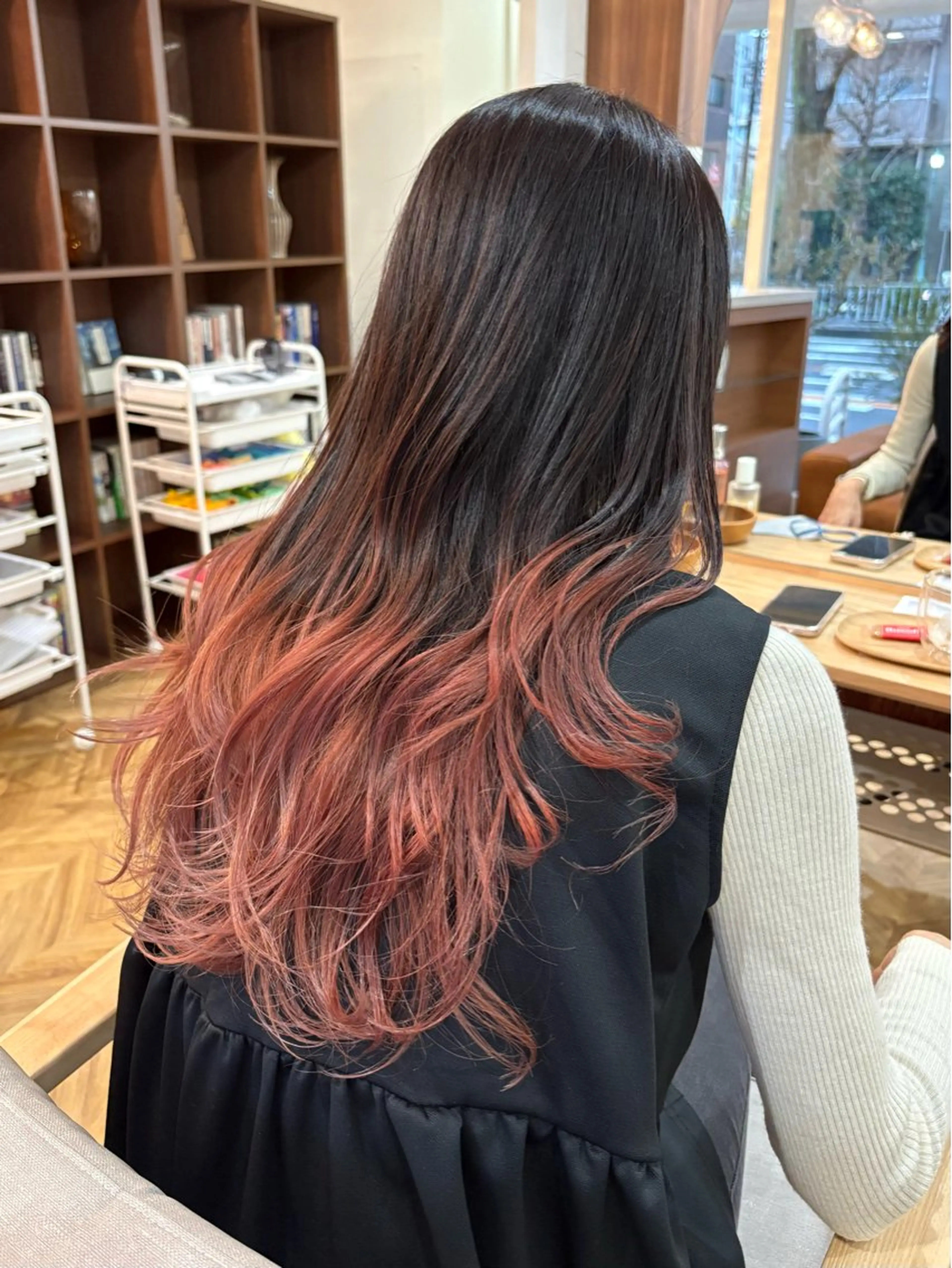 【土日限定】ヴィーガンブリーチデザインカラー＋うる艶TR🎨✨の写真