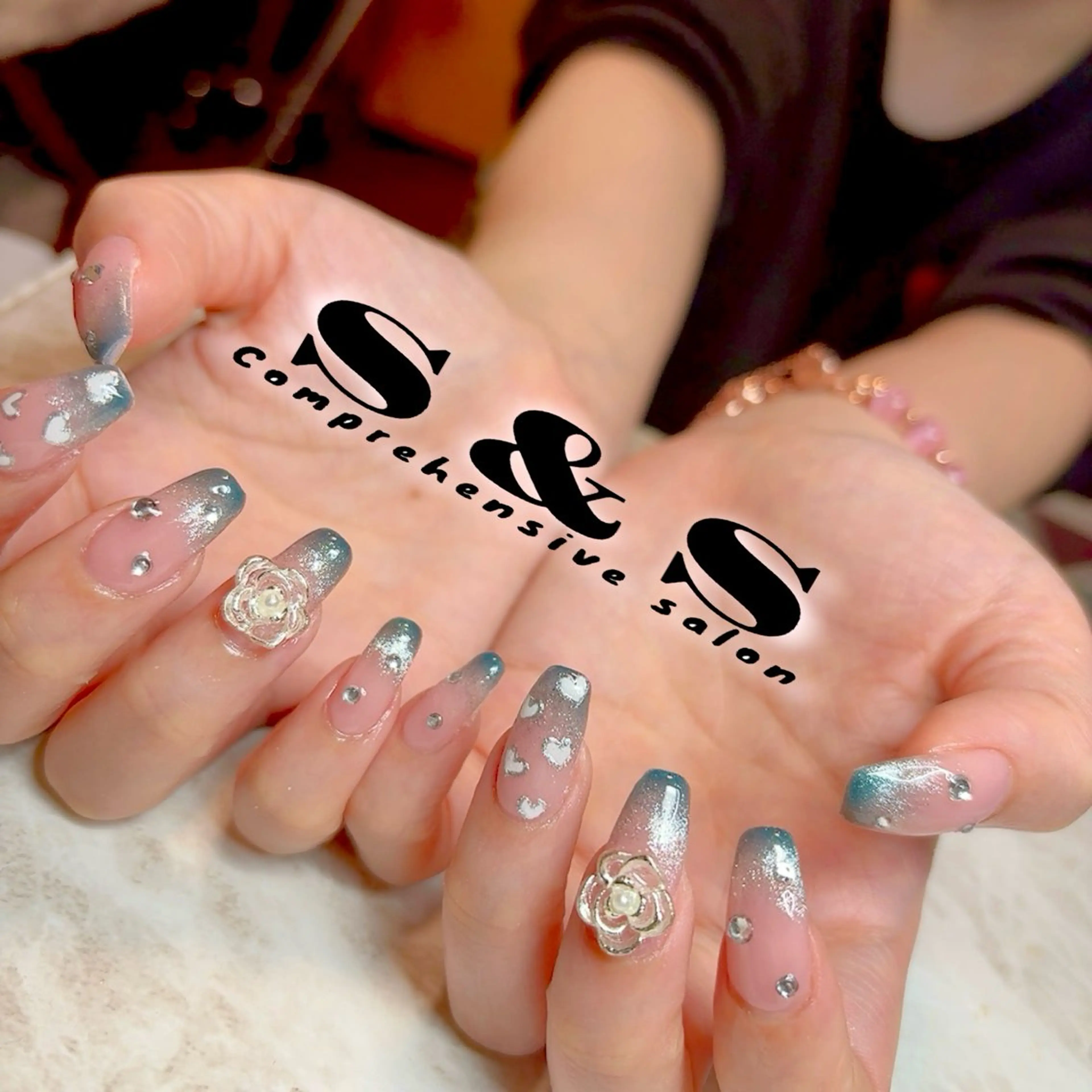 ネイル グラデーション S&S 村田小百合のネイルデザイン