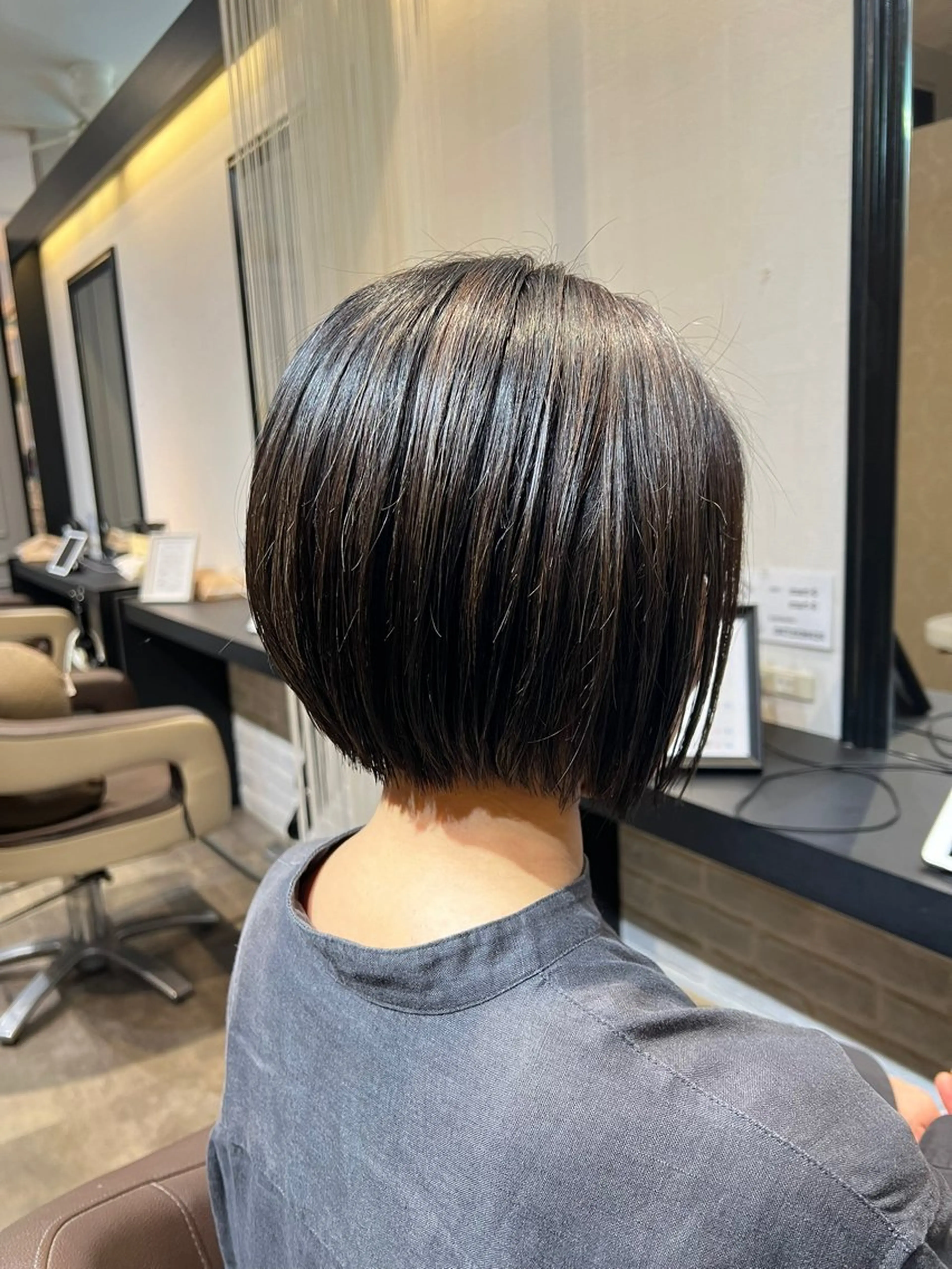 ショート カット ヘアカラー 川村 綾のヘアスタイル