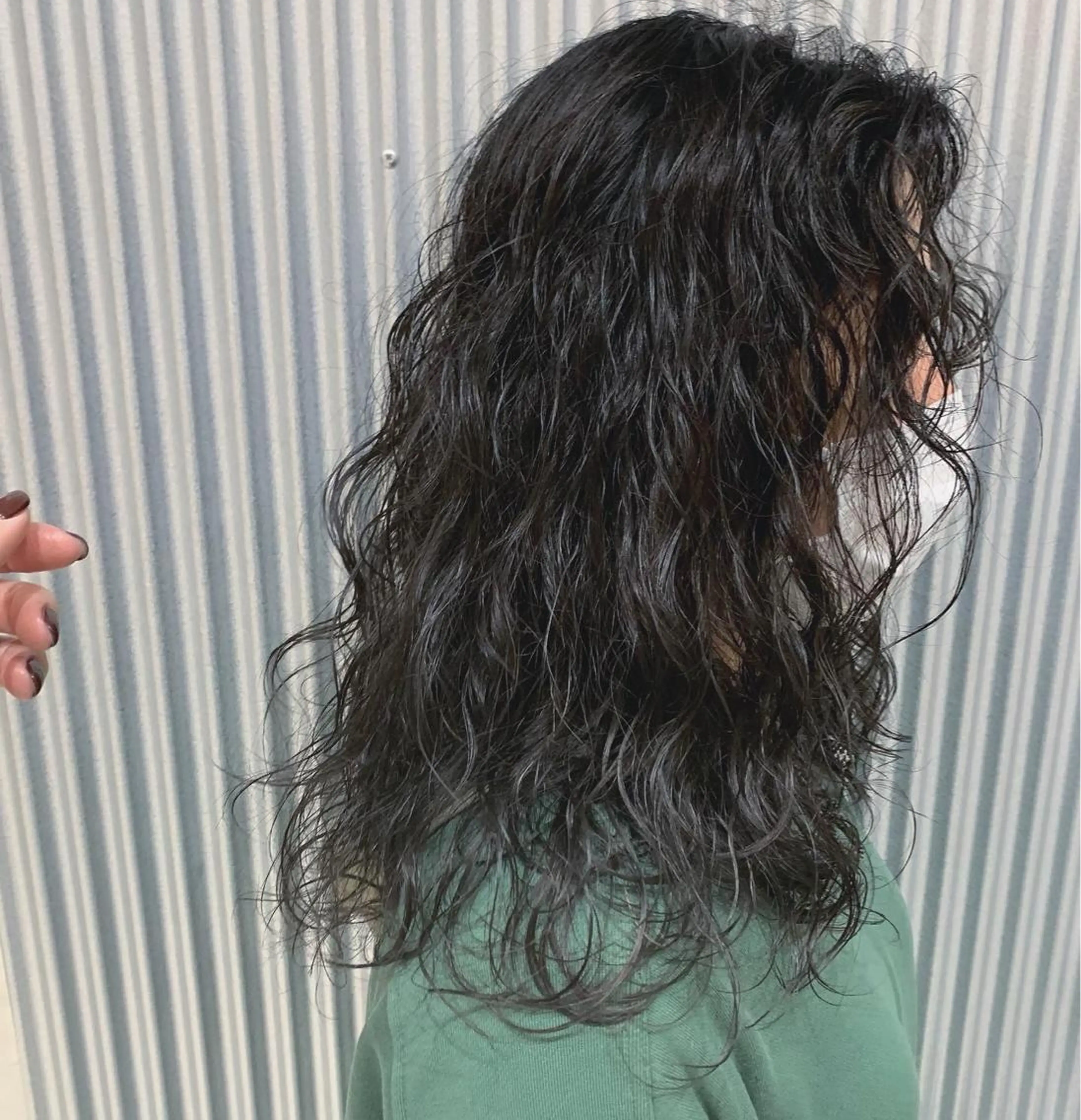 ミディアム パーマ カット ヘアカラー パーマ トリートメント ally hairsalon所属・Emi .のヘアスタイル