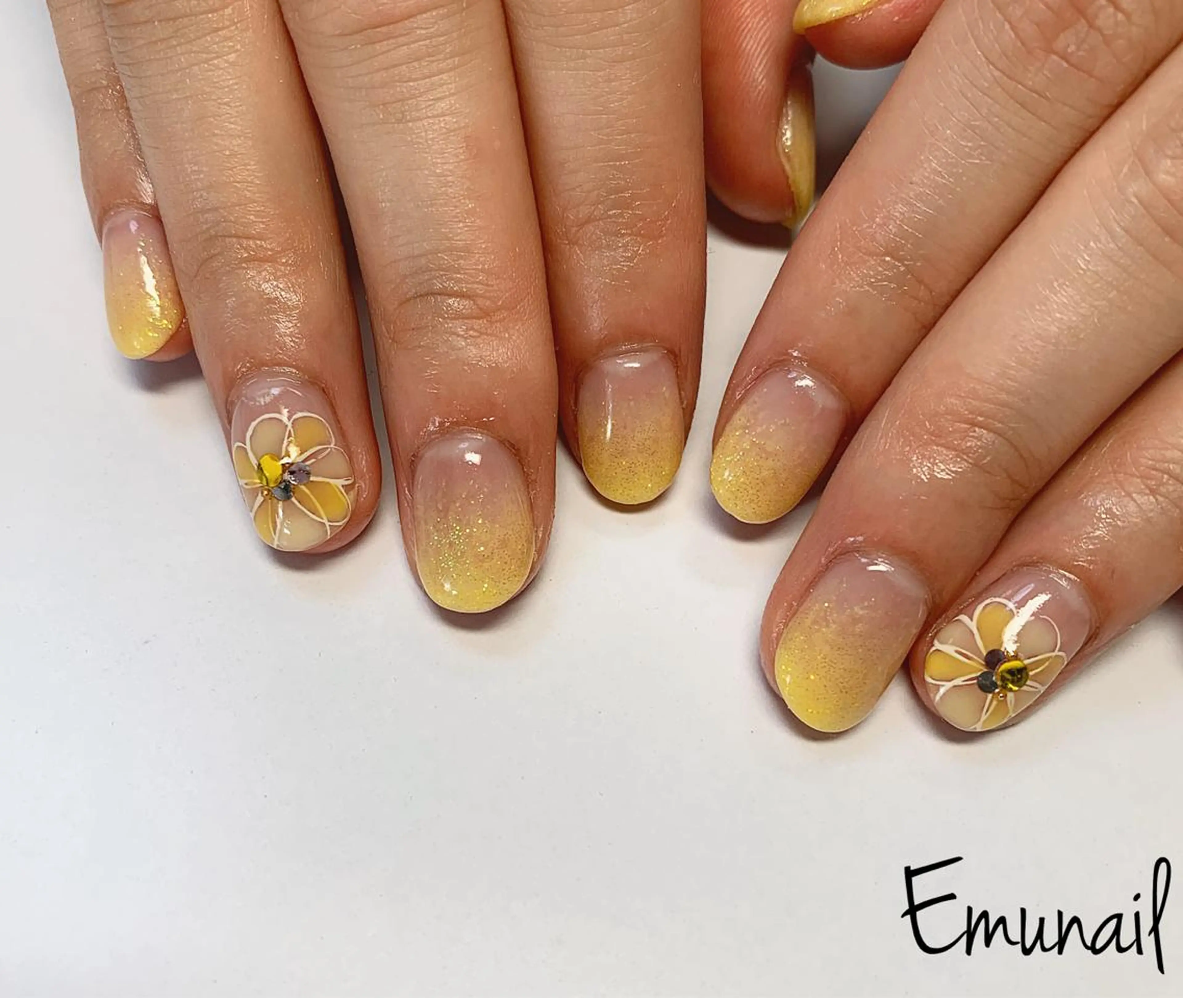 ネイル ハンドネイル Emu Nailのネイルデザイン