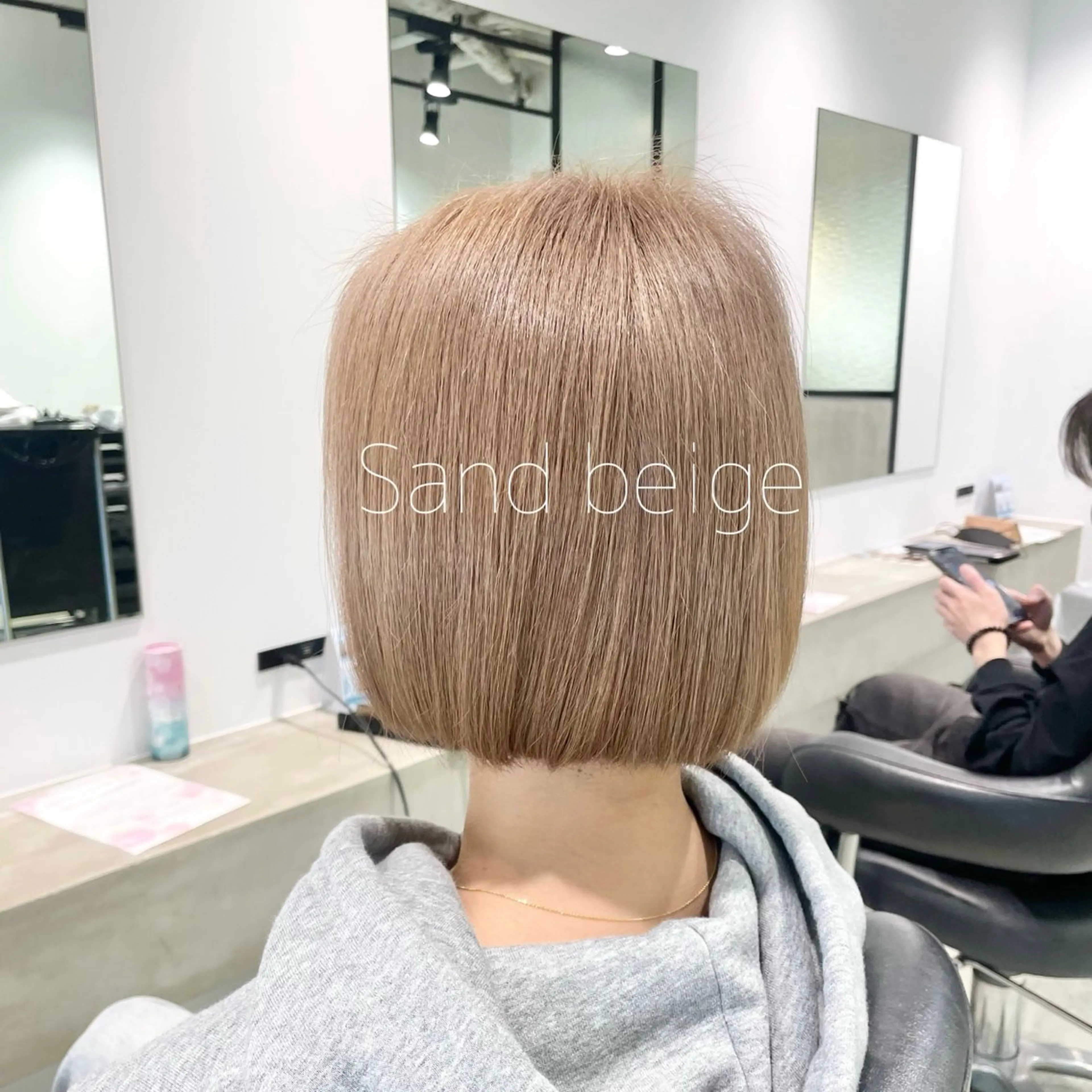 ショート カラー 髙橋 茉南のヘアスタイル