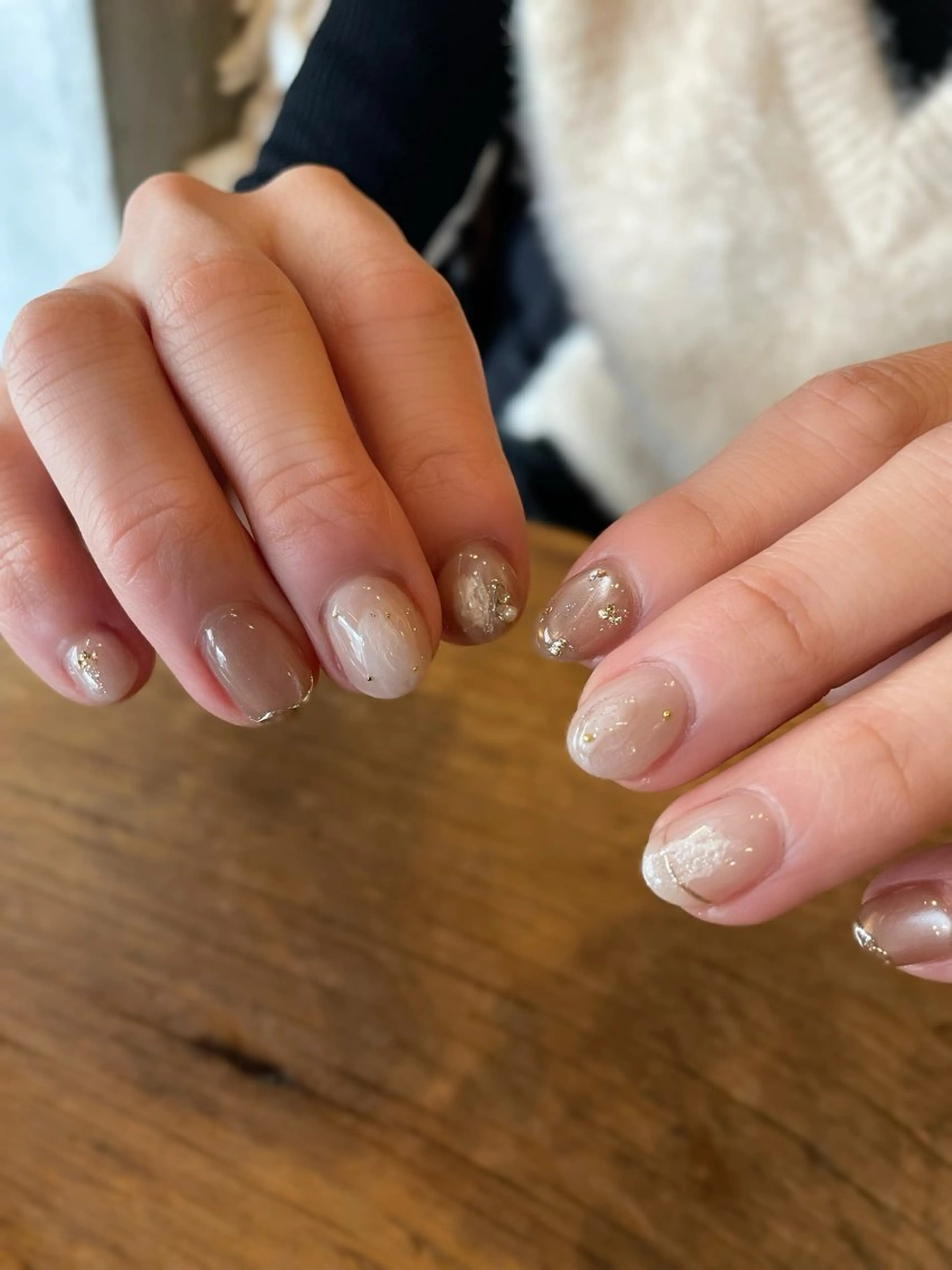 ネイル アートネイル ニュアンスネイル ホワイト ハンドネイル フットネイル with hues所属・with hues AYAのネイルデザイン