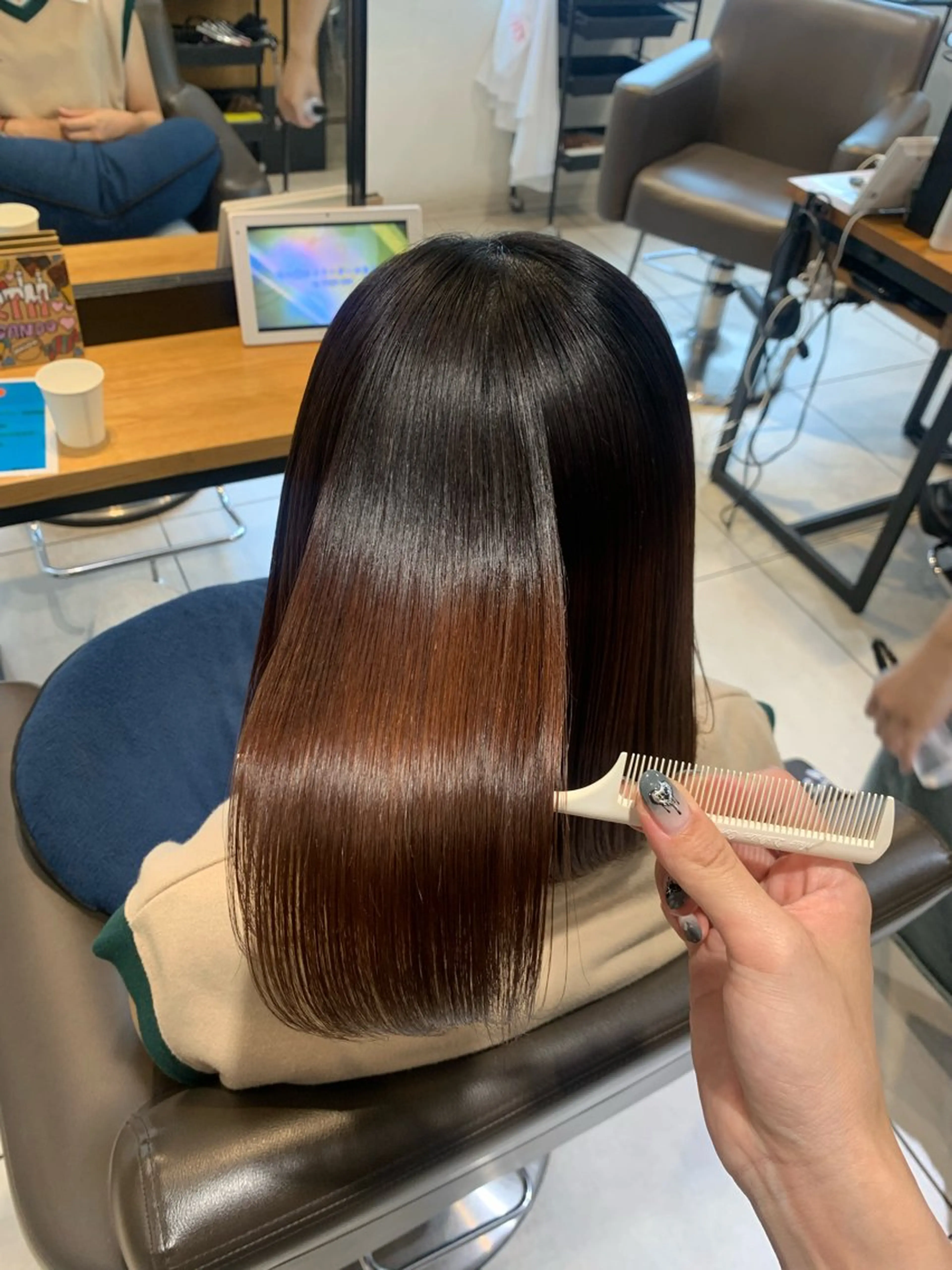 ミディアム 縮毛矯正 トリートメント 縮毛矯正 トリートメント soëll所属・🤍そぶえ　ゆうな/ 暖色カラー/縮毛矯正のヘアスタイル