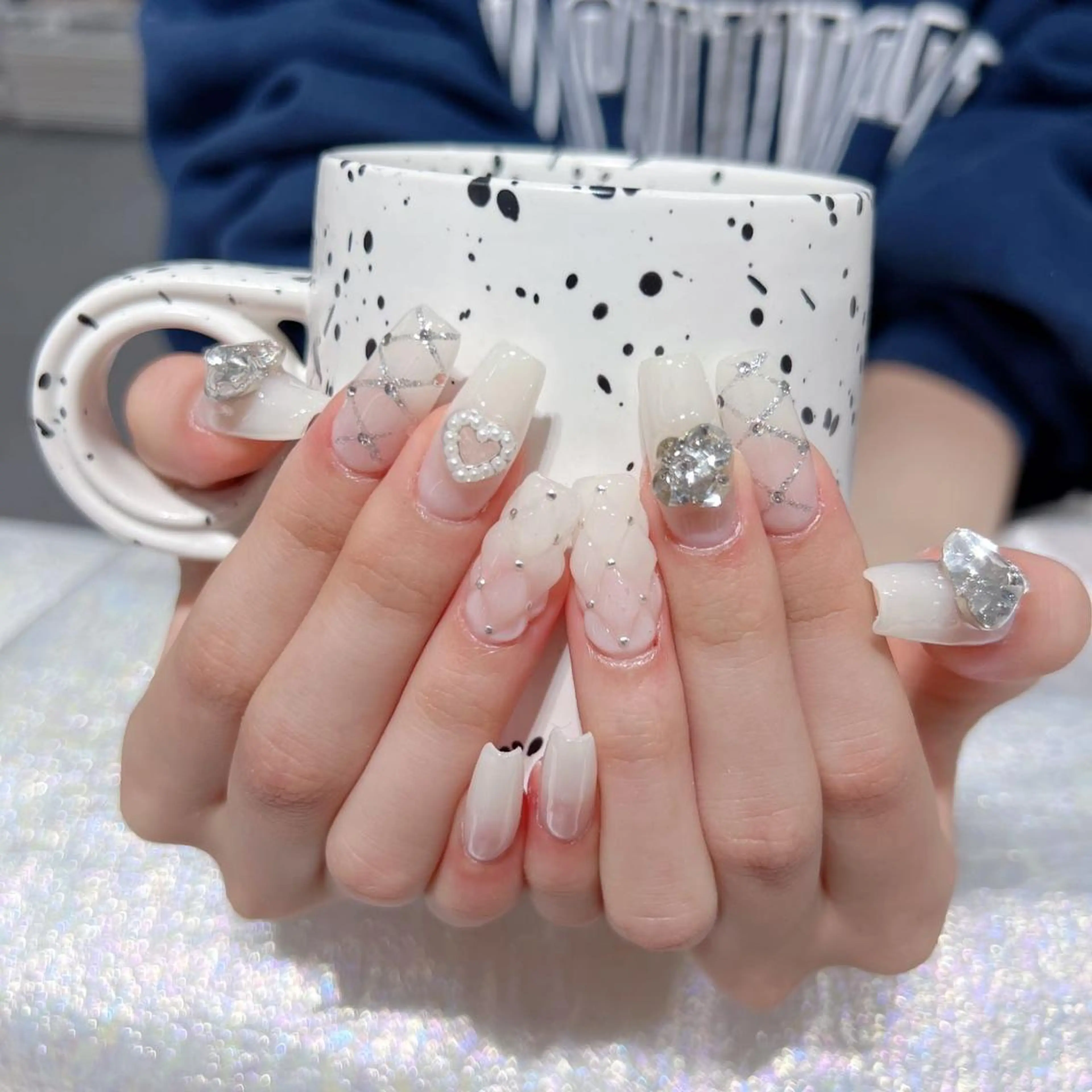 ネイル アートネイル 長さ出し スカルプネイル Queens PUPUのネイルデザイン