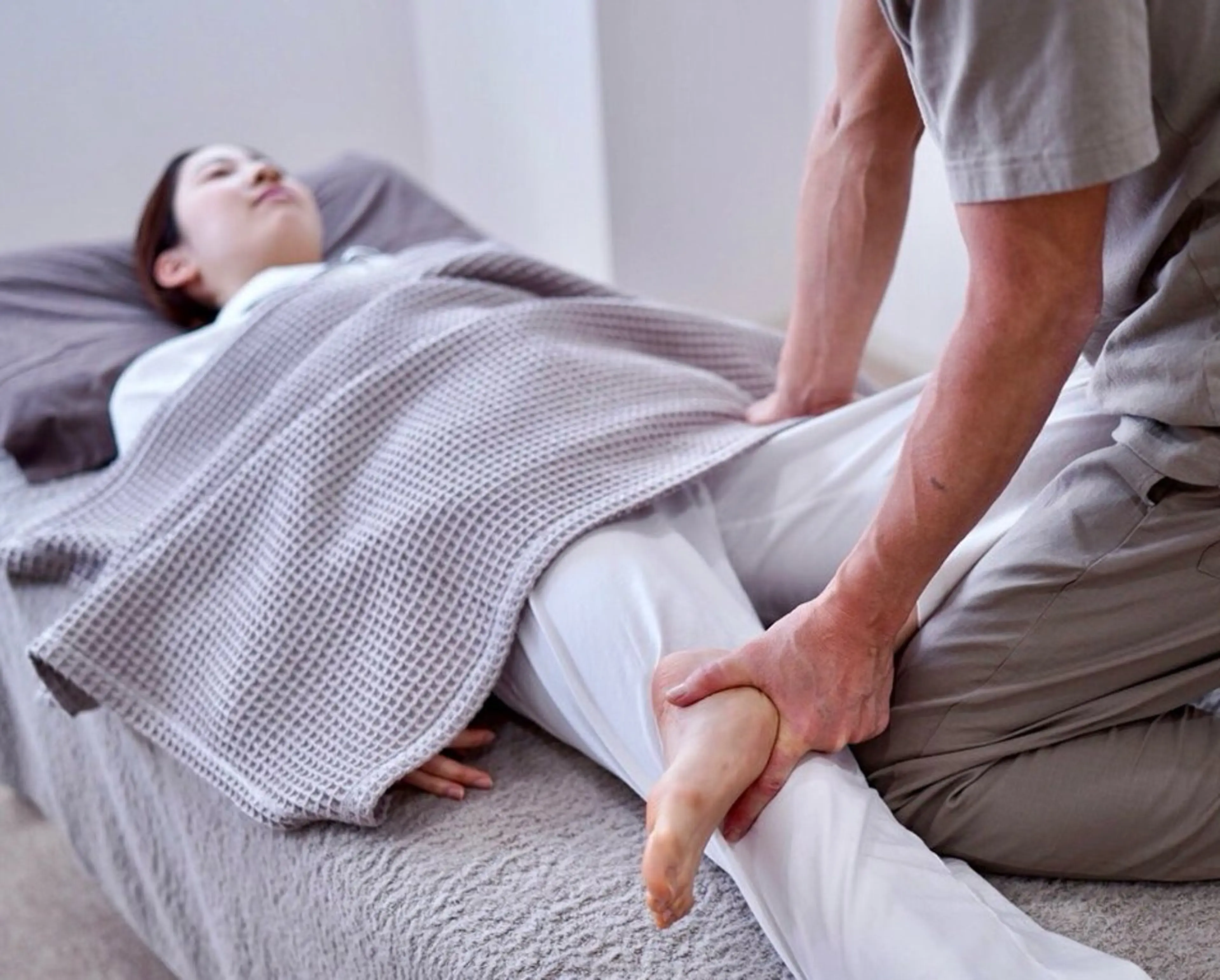 美容と健康の整体サロンＡｚｕｒｅ所属・秋丸 浩のエステ・リラクイメージ