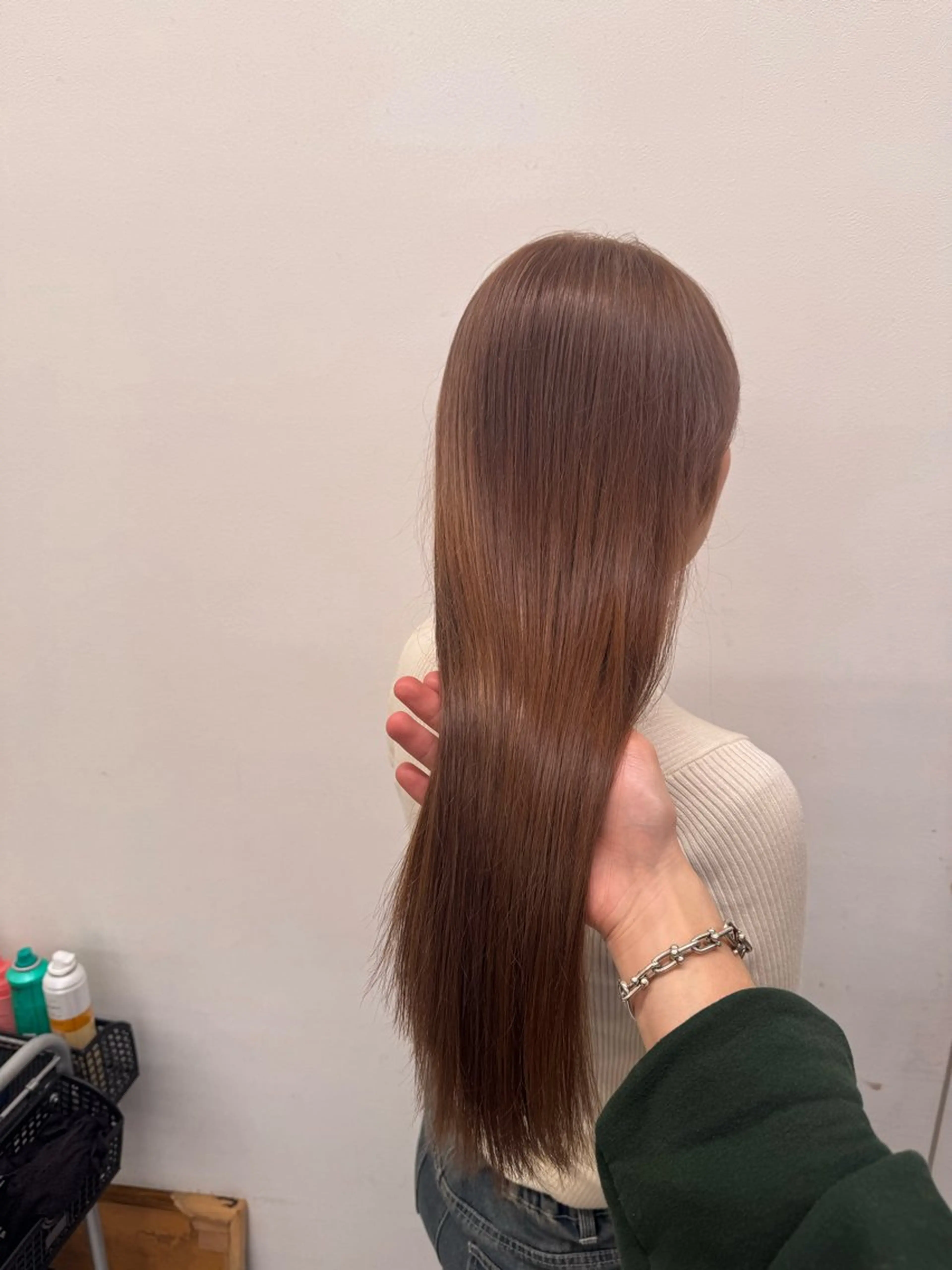 セミロング カラー ヘアアレンジ ベージュカラー 黒髪 ブリーチ ブルーカラー ブルーブラック ヘアカラー トリートメント ヘッドスパ ヘアセット 艶カラー の達人のヘアスタイル