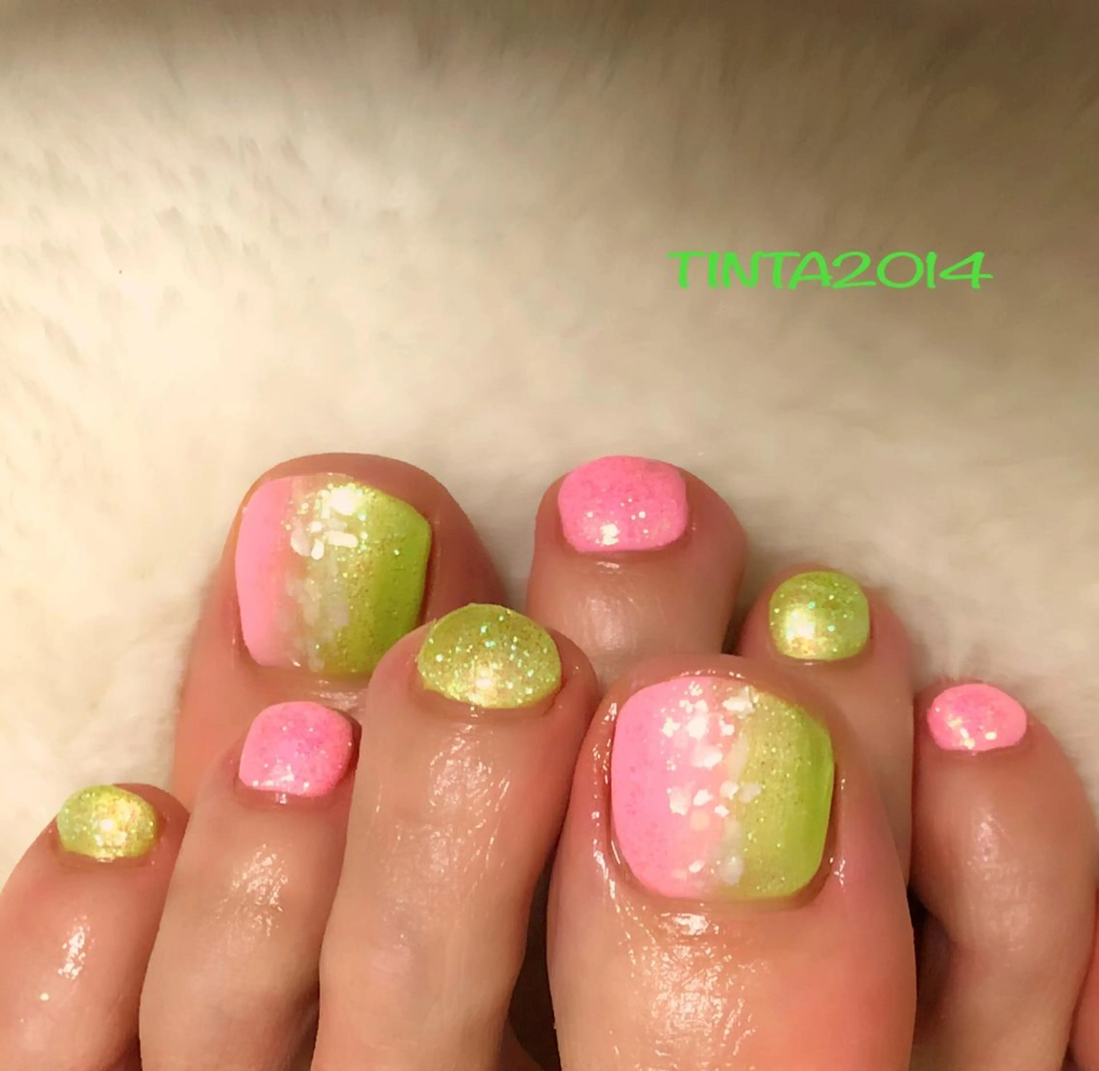 ネイル フットネイル グラデーション ネイルサロン ティンタ所属・馬場 典子のネイルデザイン