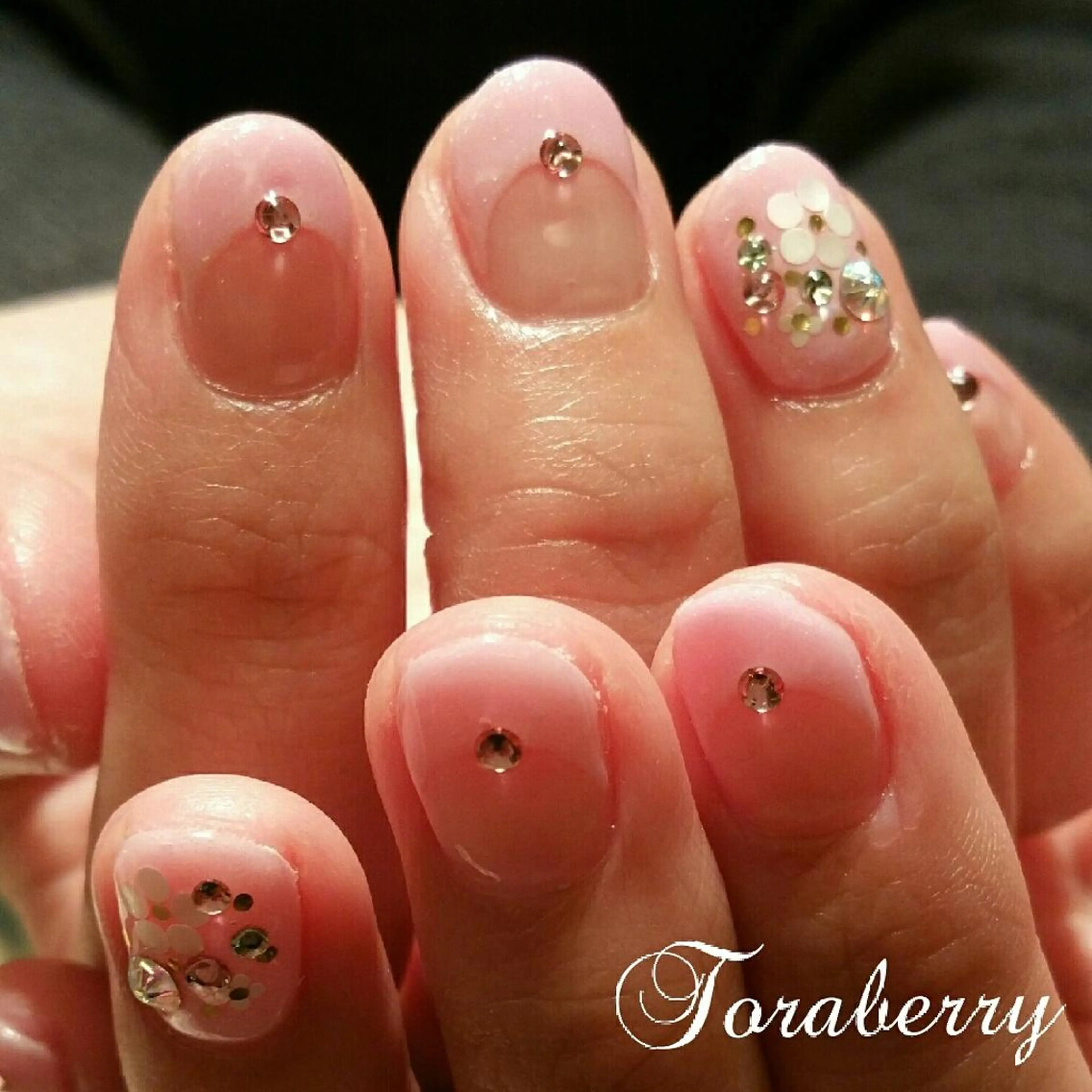 ネイル フレンチネイル ネイリスト なつみのネイルデザイン