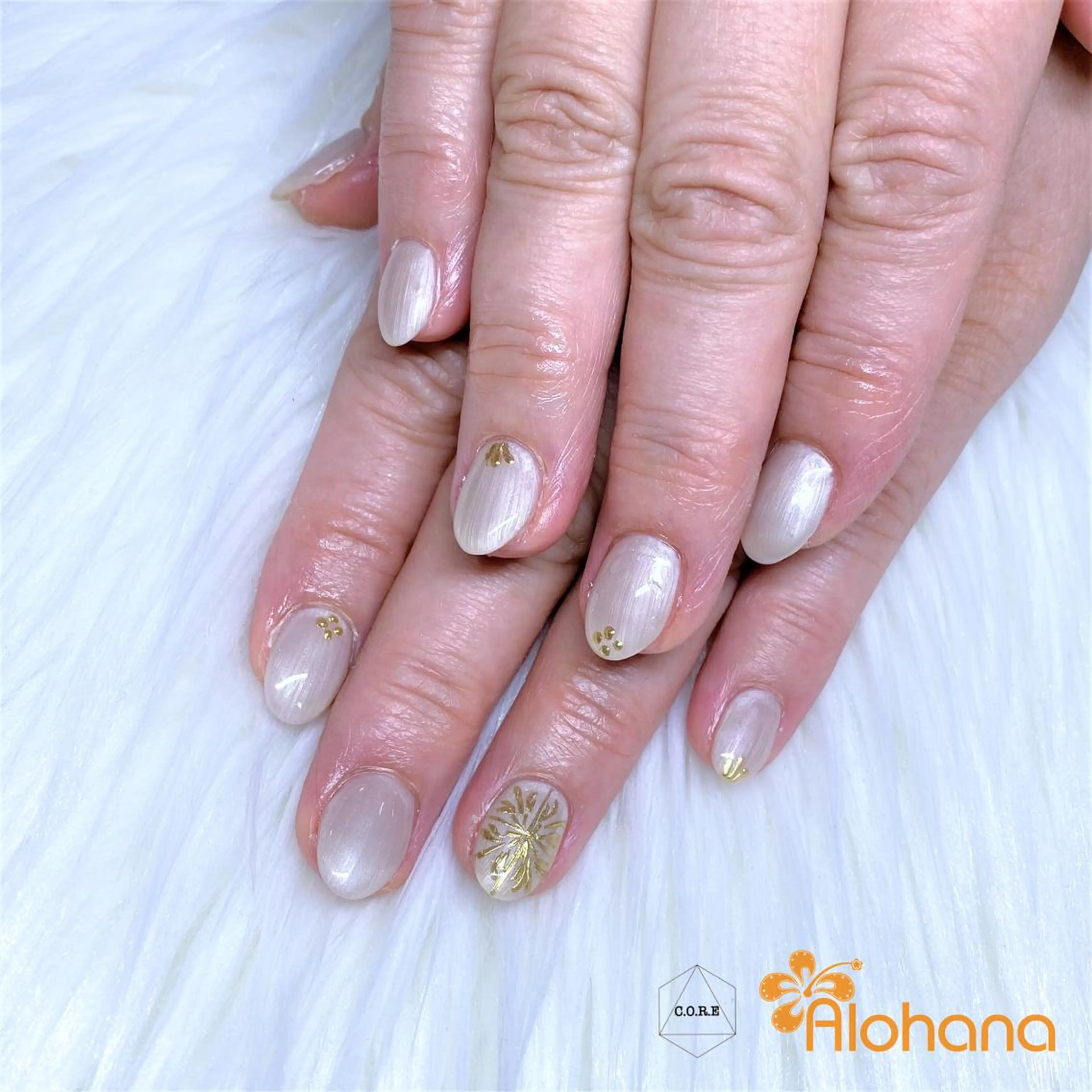 ネイル ミラーネイル ハンドネイル Alohana所属・Alohana Minaのネイルデザイン