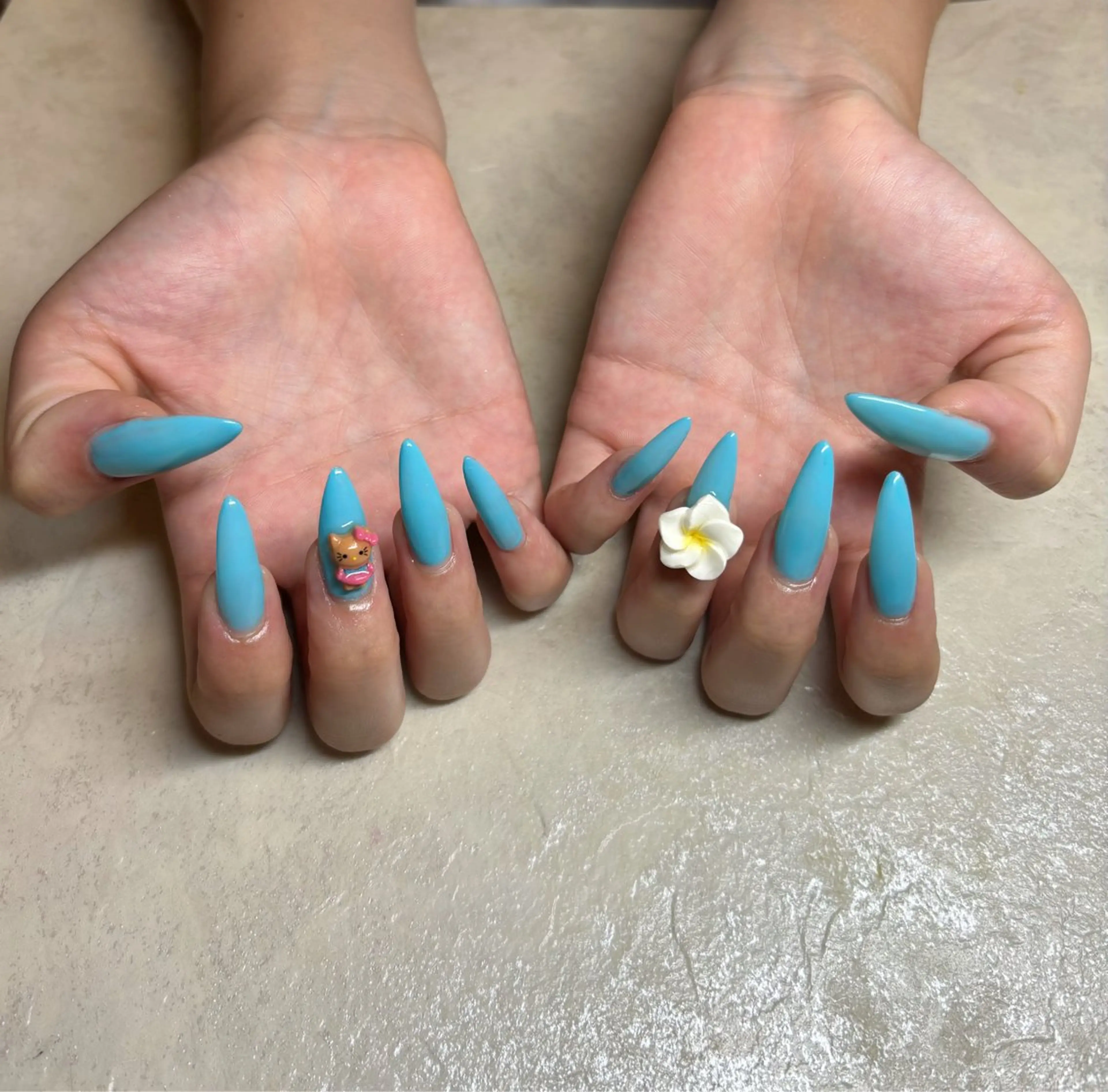 【ハンド】アートorパーツ2本🦋オフ無の写真