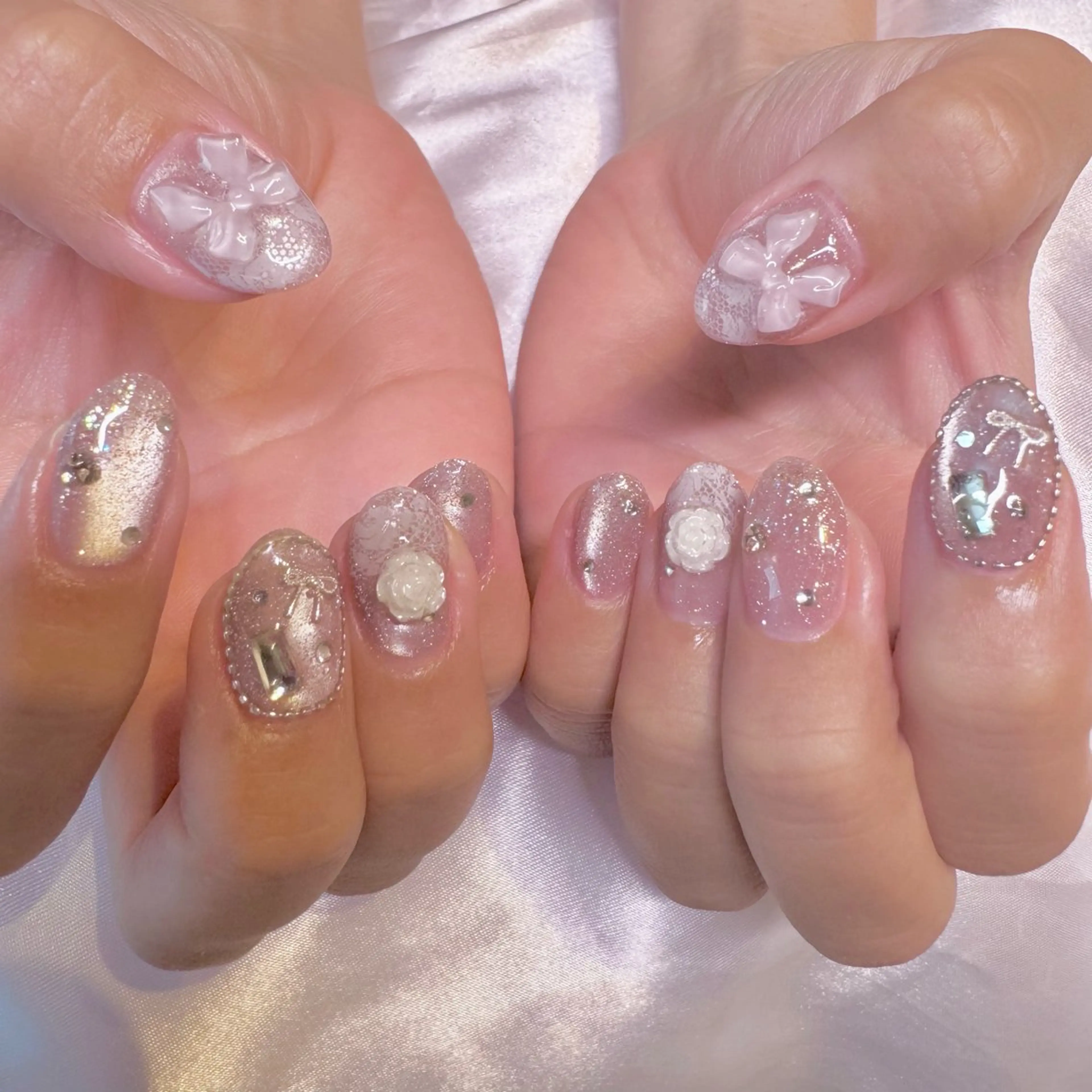 ネイル ガーリー レース ハンドネイル nail salon e'mu💐のネイルデザイン